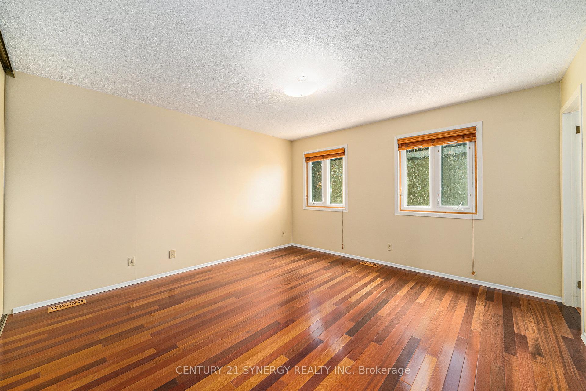Photo 12 of 92 Nestow Drive, Ottawa, Tanglewood — HOMEH
