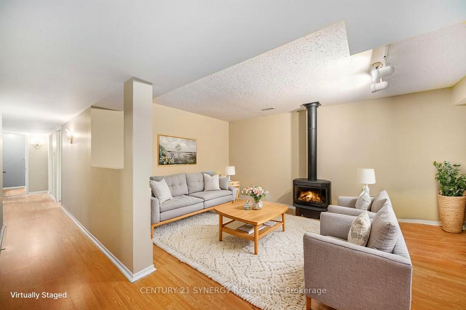 Photo 17 of 92 Nestow Drive, Ottawa, Tanglewood — HOMEH