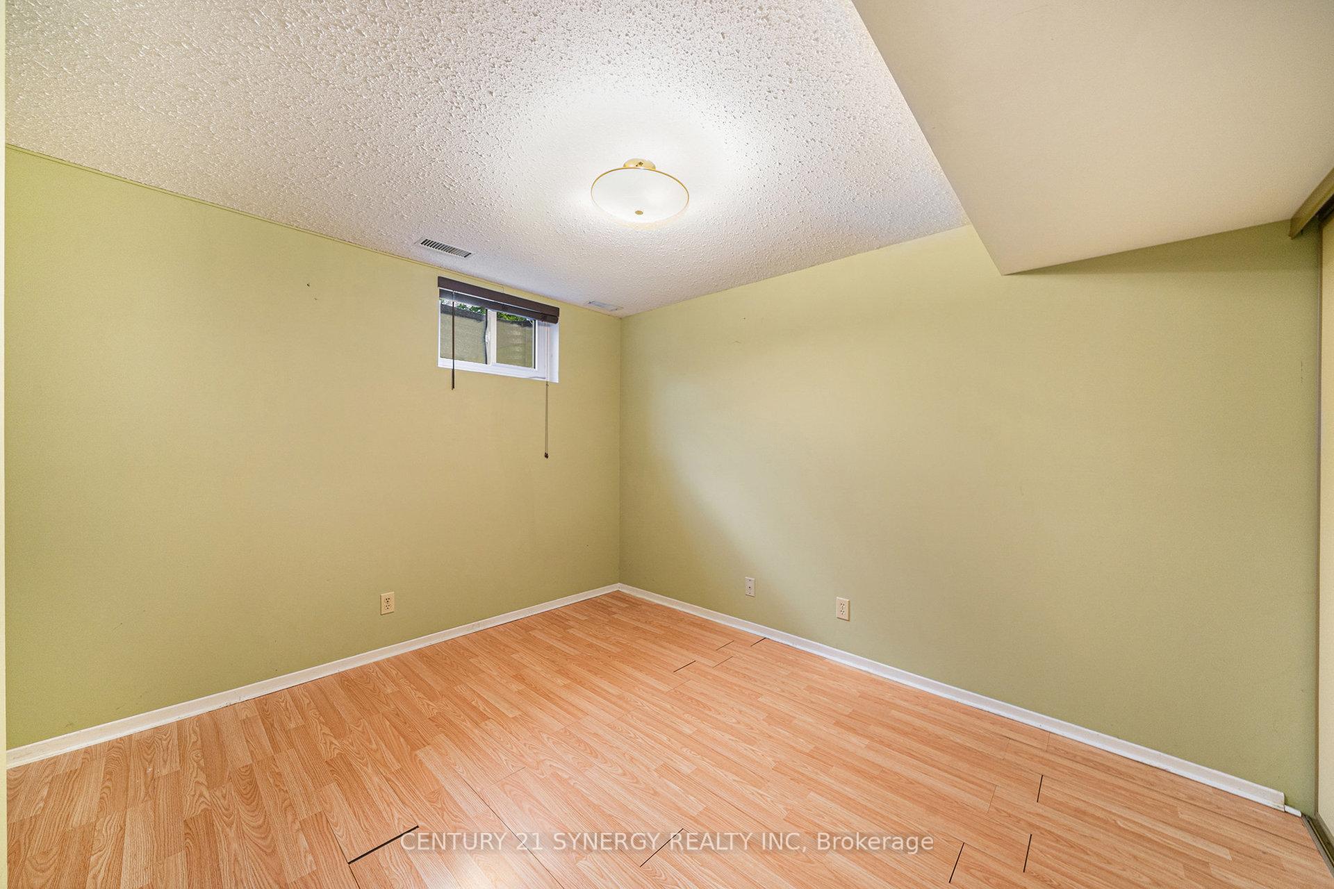 Photo 20 of 92 Nestow Drive, Ottawa, Tanglewood — HOMEH