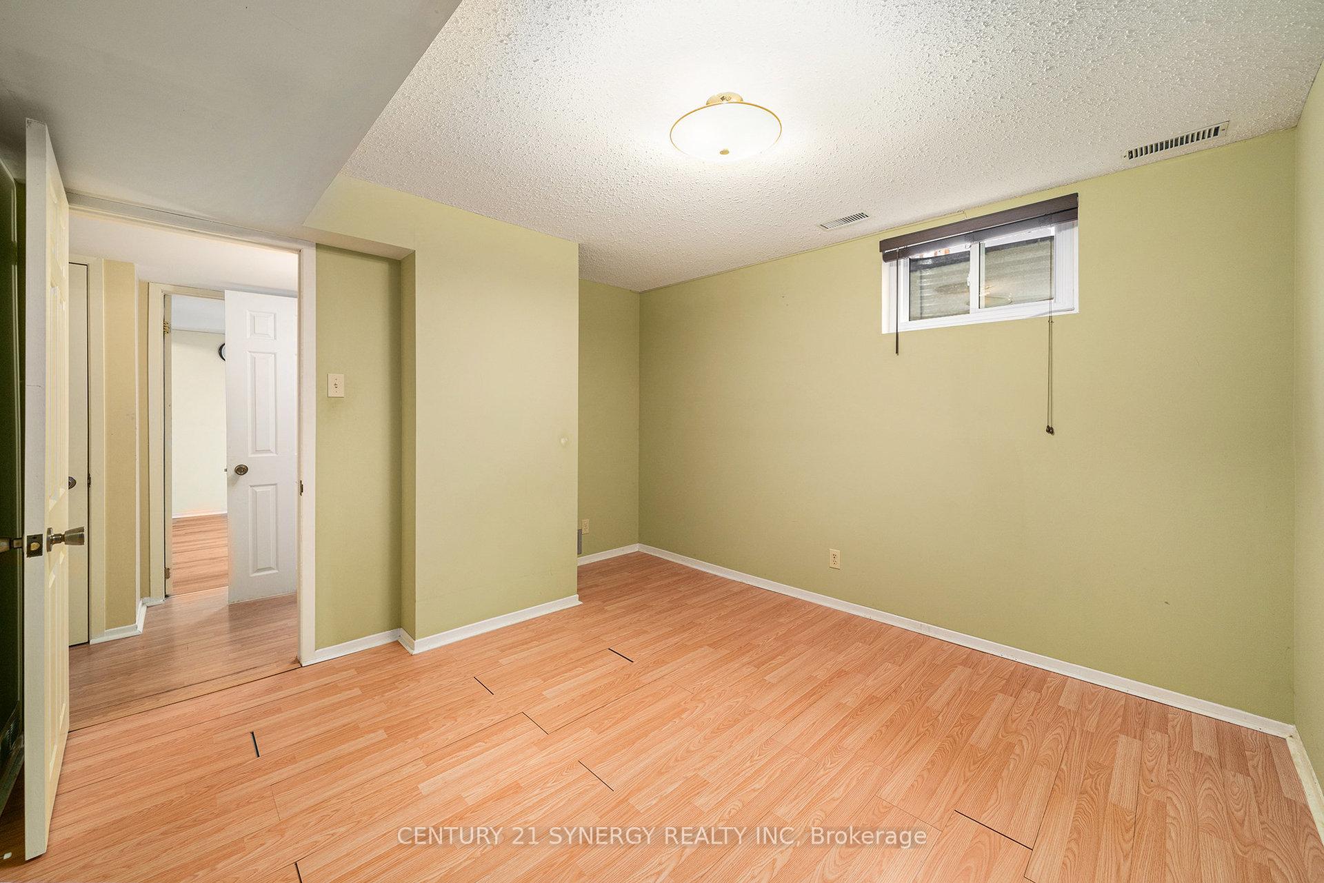 Photo 21 of 92 Nestow Drive, Ottawa, Tanglewood — HOMEH