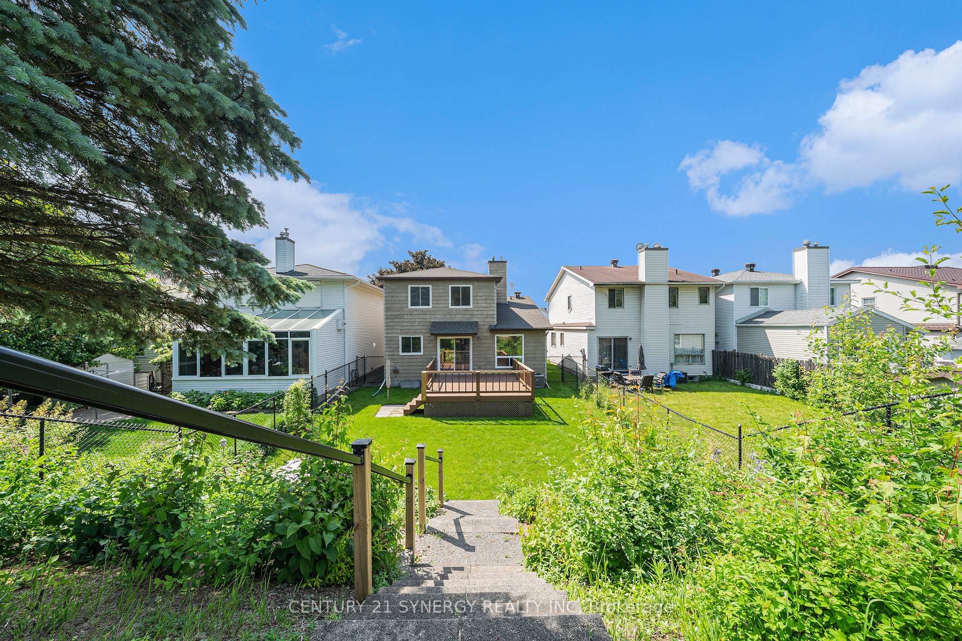 Photo 24 of 92 Nestow Drive, Ottawa, Tanglewood — HOMEH