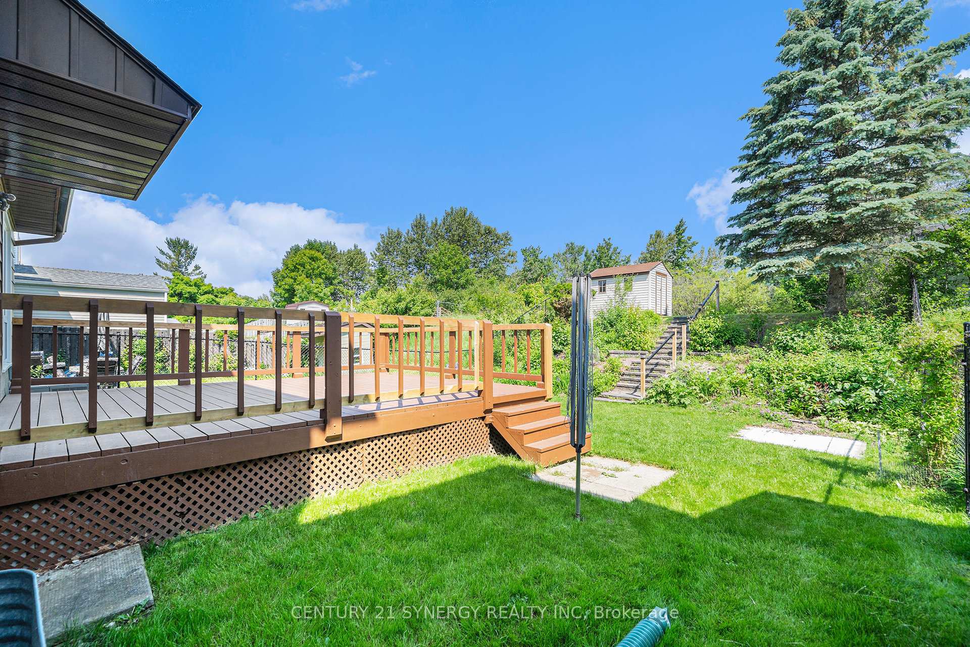 Photo 26 of 92 Nestow Drive, Ottawa, Tanglewood — HOMEH