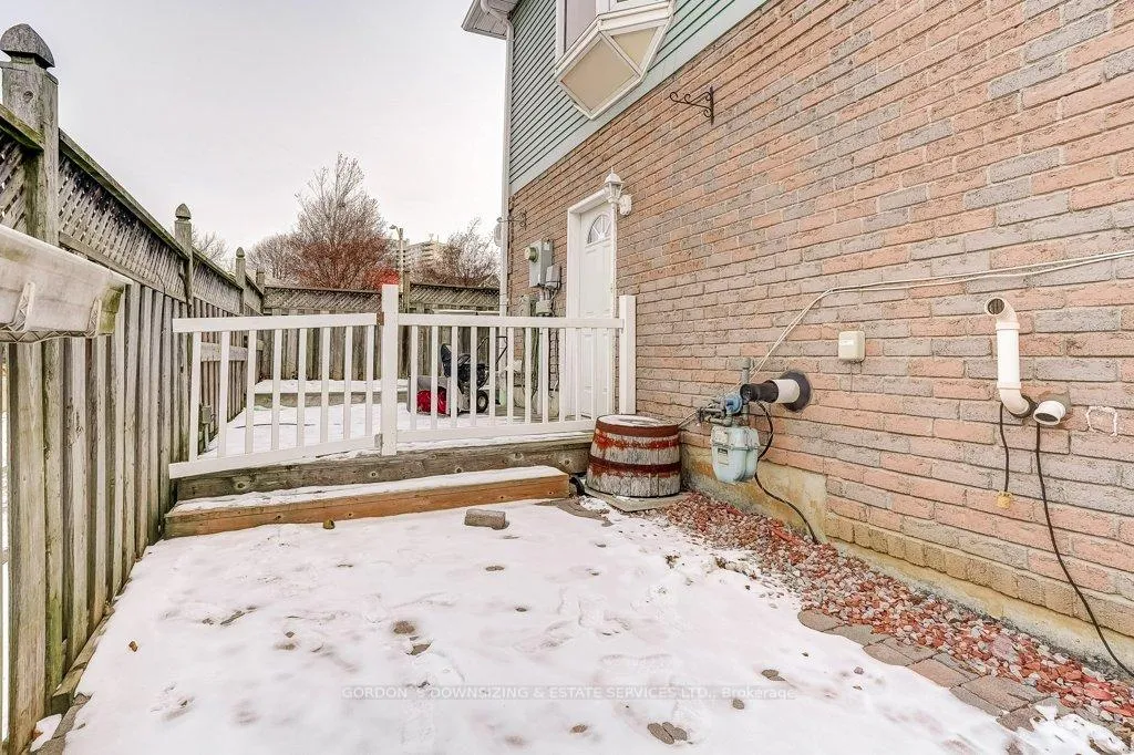Photo 37 of 17 Roehampton Crescent, Brampton, Brampton South — HOMEH