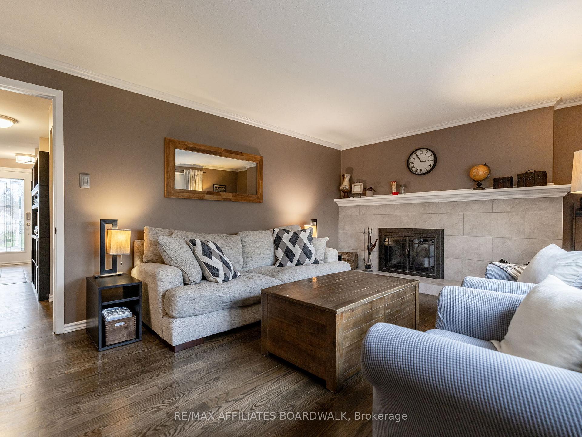 Photo 9 of 38 Nestow Drive, Ottawa, Tanglewood — HOMEH