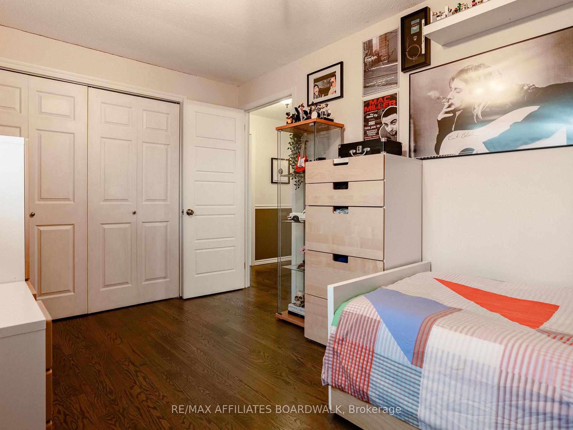 Photo 21 of 38 Nestow Drive, Ottawa, Tanglewood — HOMEH