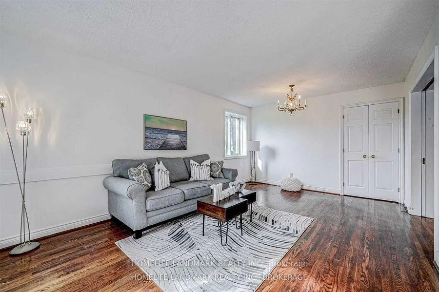 Photo 5 of 44 Frontenac Avenue, Toronto, Bedford Park-Nortown — HOMEH