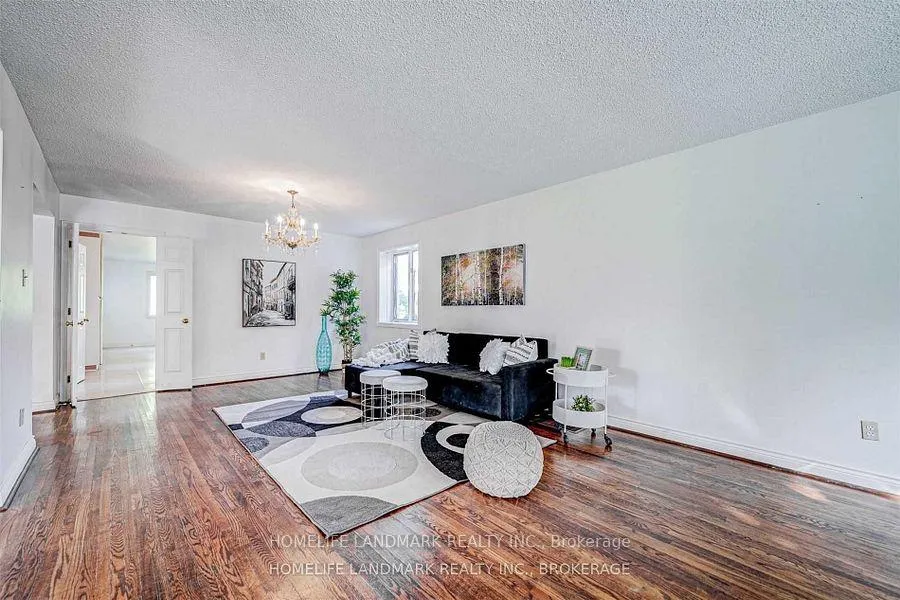 Photo 6 of 44 Frontenac Avenue, Toronto, Bedford Park-Nortown — HOMEH