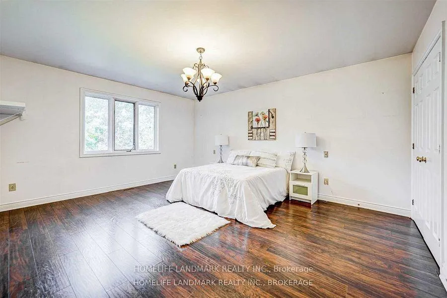 Photo 20 of 44 Frontenac Avenue, Toronto, Bedford Park-Nortown — HOMEH