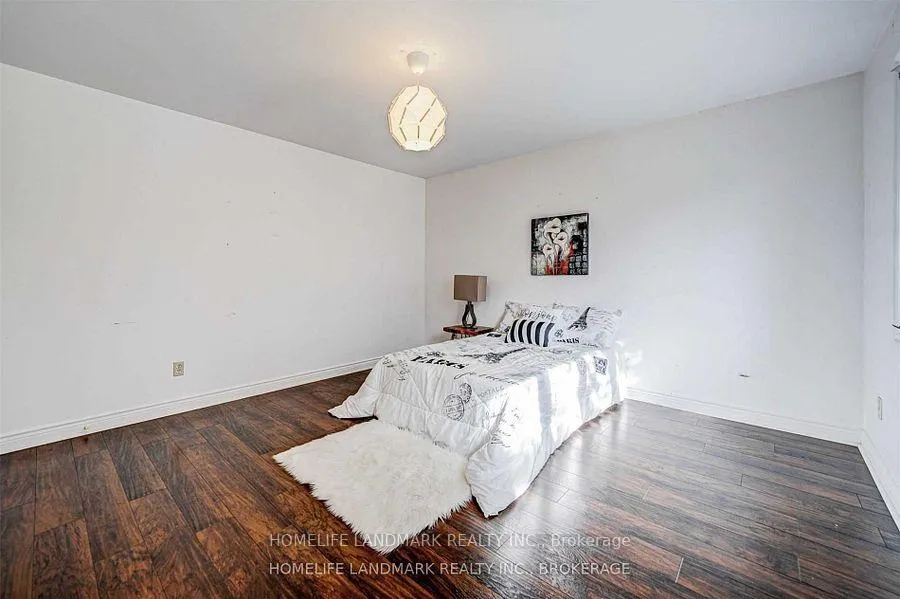 Photo 23 of 44 Frontenac Avenue, Toronto, Bedford Park-Nortown — HOMEH