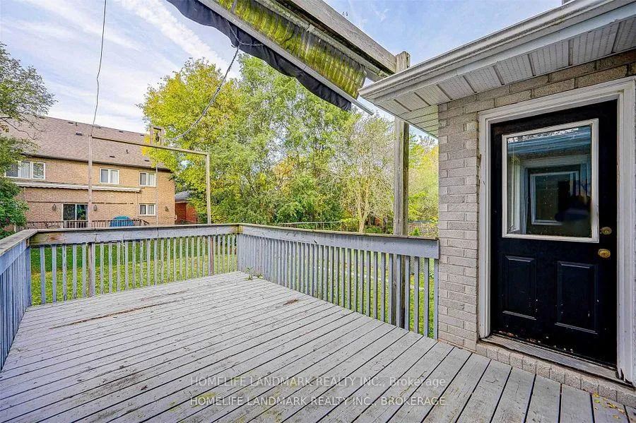 Photo 39 of 44 Frontenac Avenue, Toronto, Bedford Park-Nortown — HOMEH