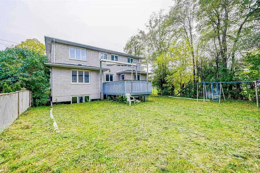 Photo 40 of 44 Frontenac Avenue, Toronto, Bedford Park-Nortown — HOMEH