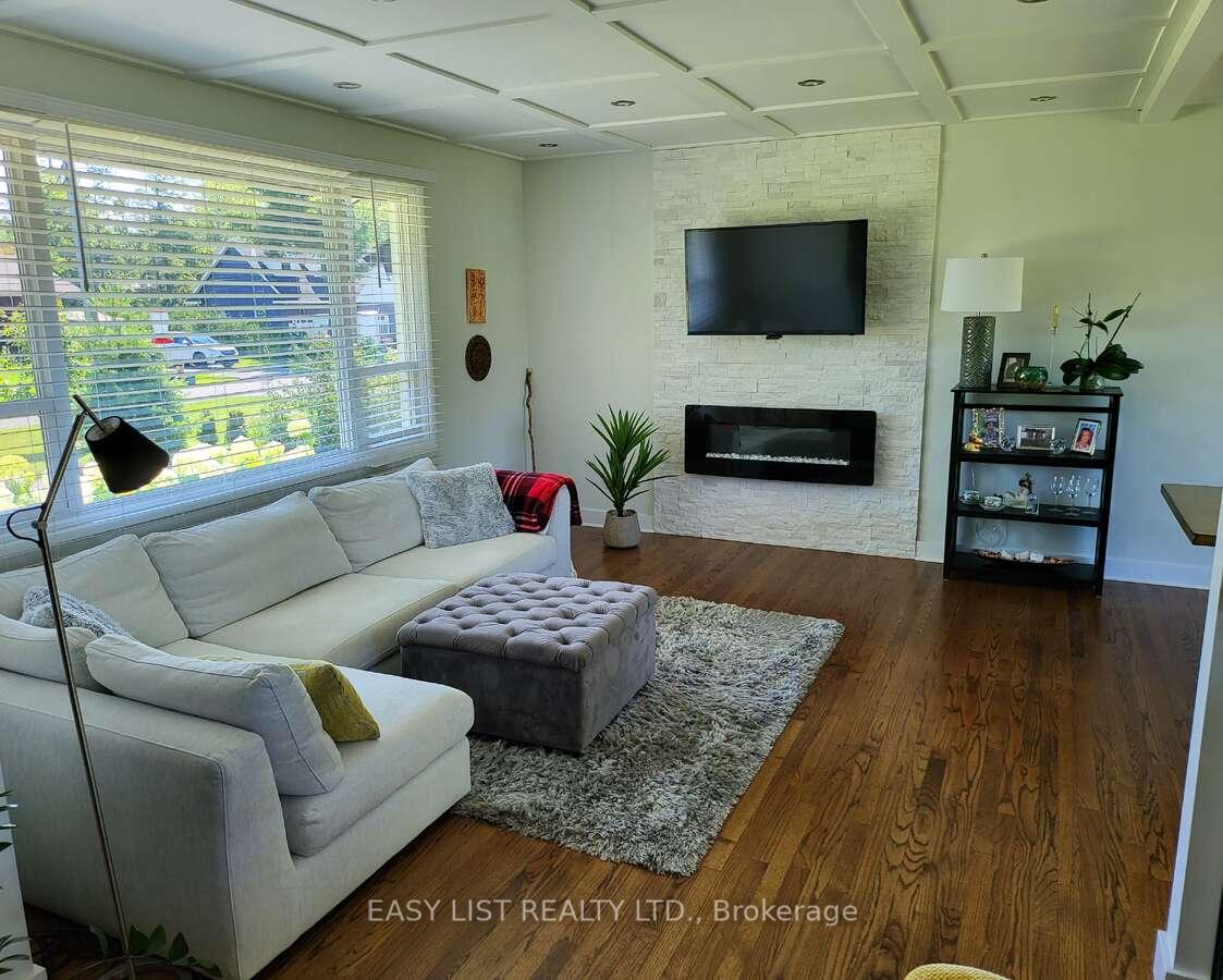 Photo 6 of 2 Miriam Avenue, Ottawa, Pineglen — HOMEH