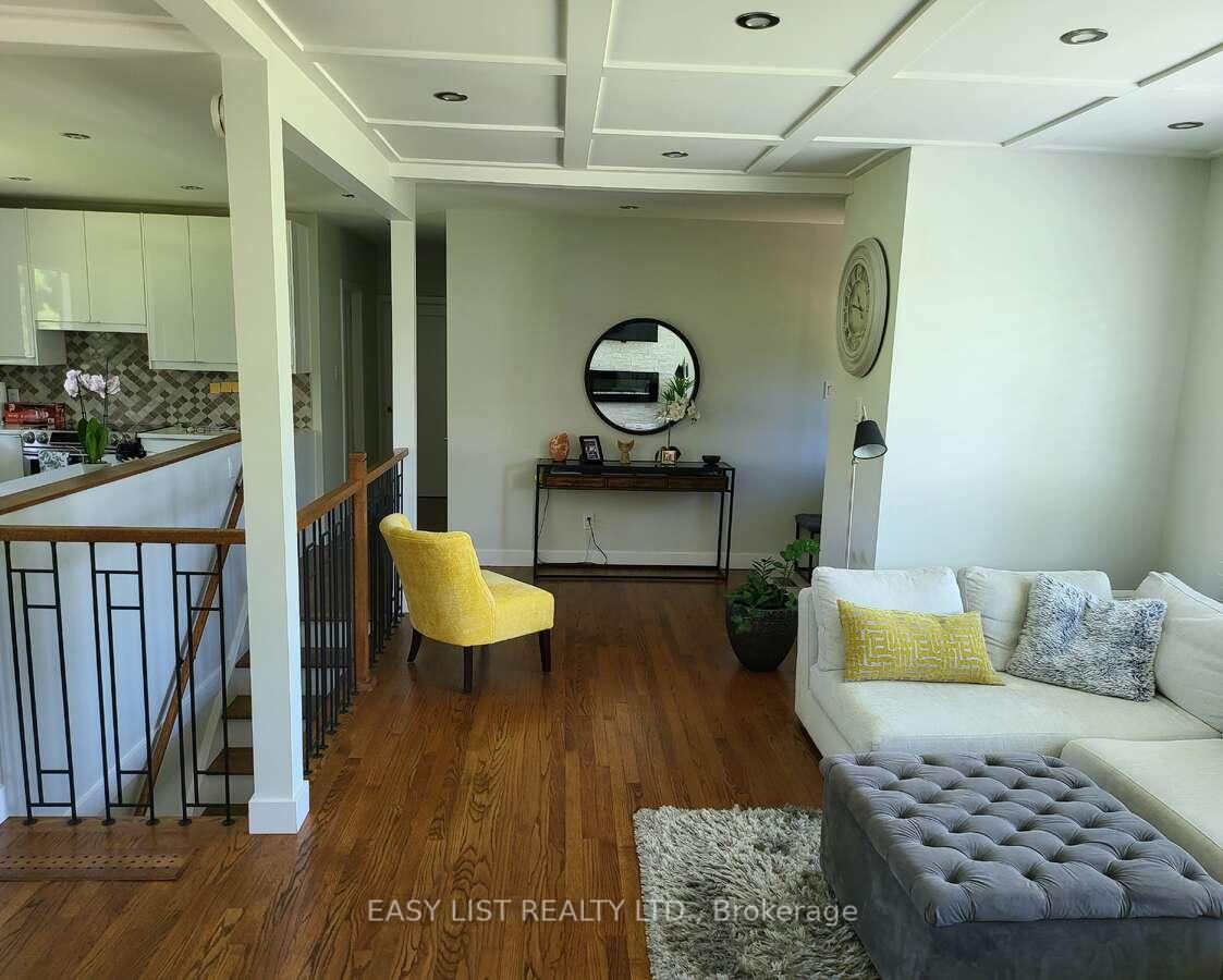 Photo 7 of 2 Miriam Avenue, Ottawa, Pineglen — HOMEH