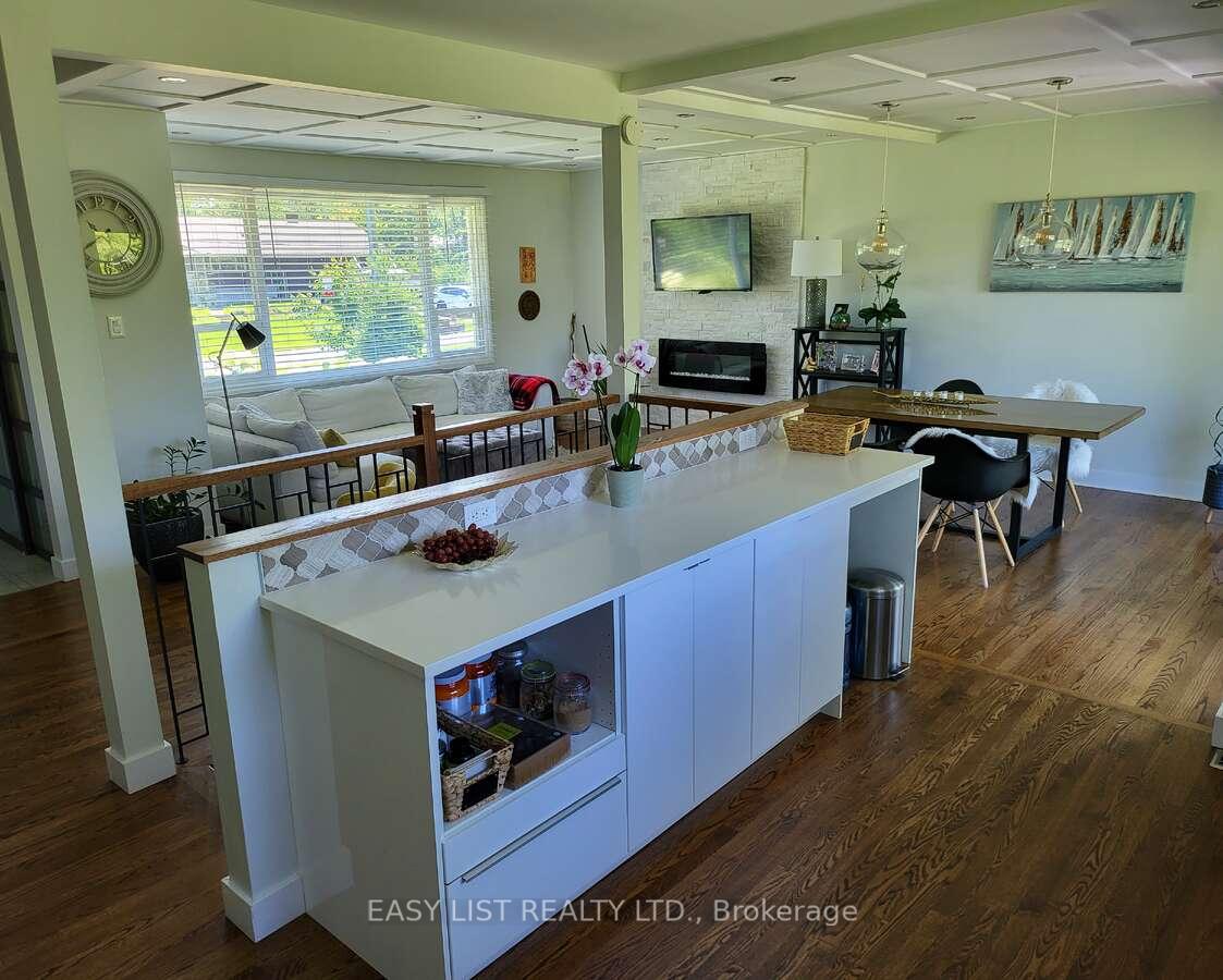 Photo 9 of 2 Miriam Avenue, Ottawa, Pineglen — HOMEH