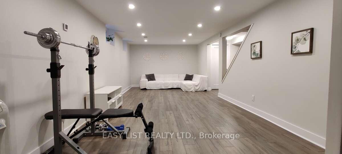 Photo 19 of 2 Miriam Avenue, Ottawa, Pineglen — HOMEH
