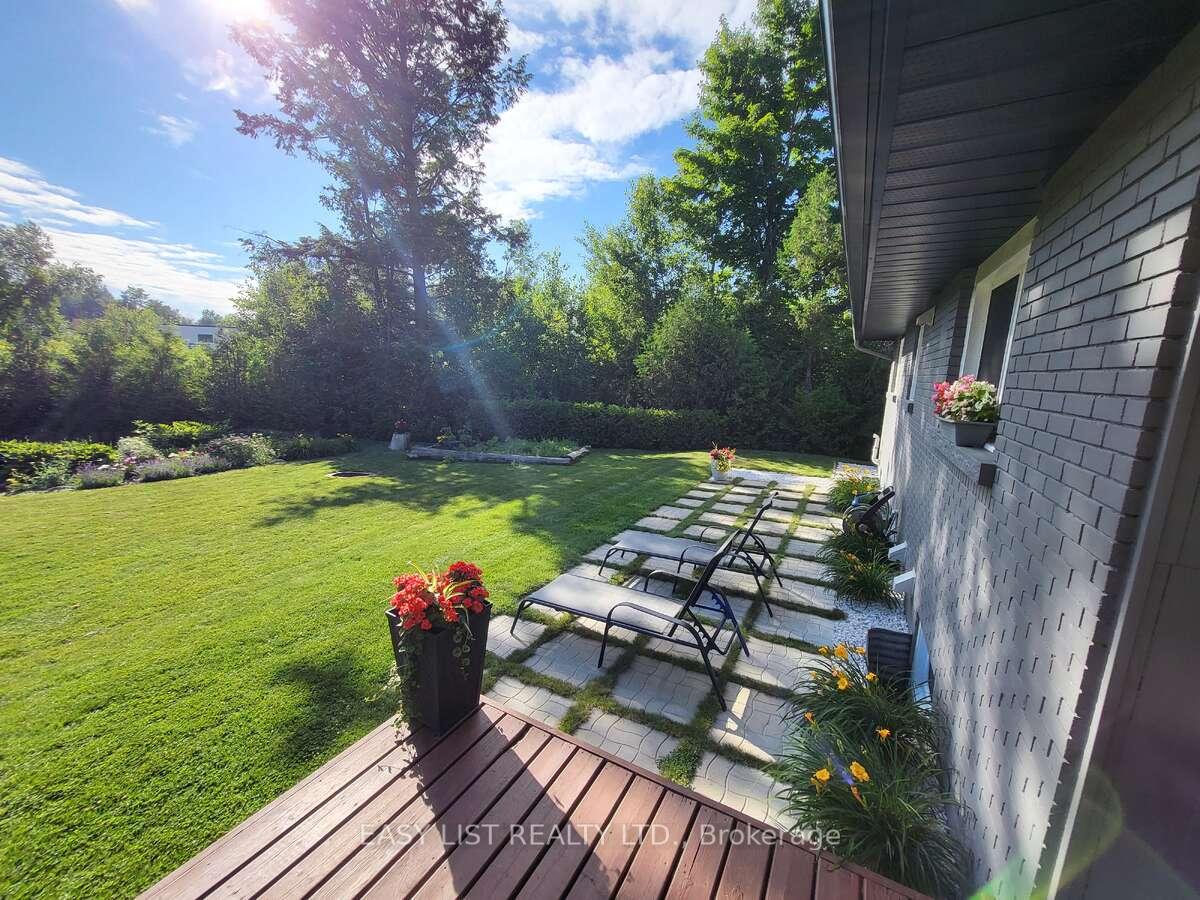 Photo 26 of 2 Miriam Avenue, Ottawa, Pineglen — HOMEH