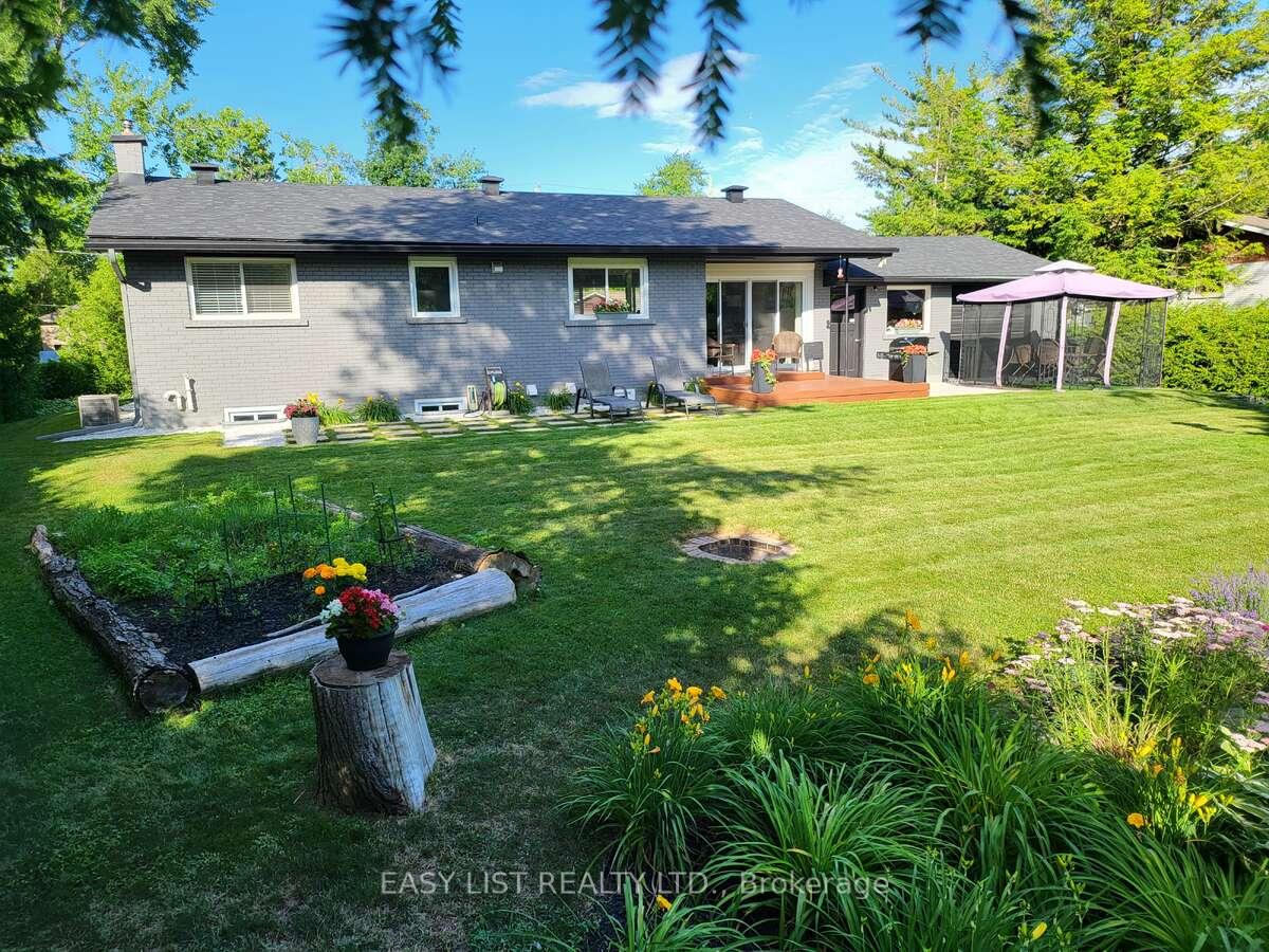 Photo 27 of 2 Miriam Avenue, Ottawa, Pineglen — HOMEH