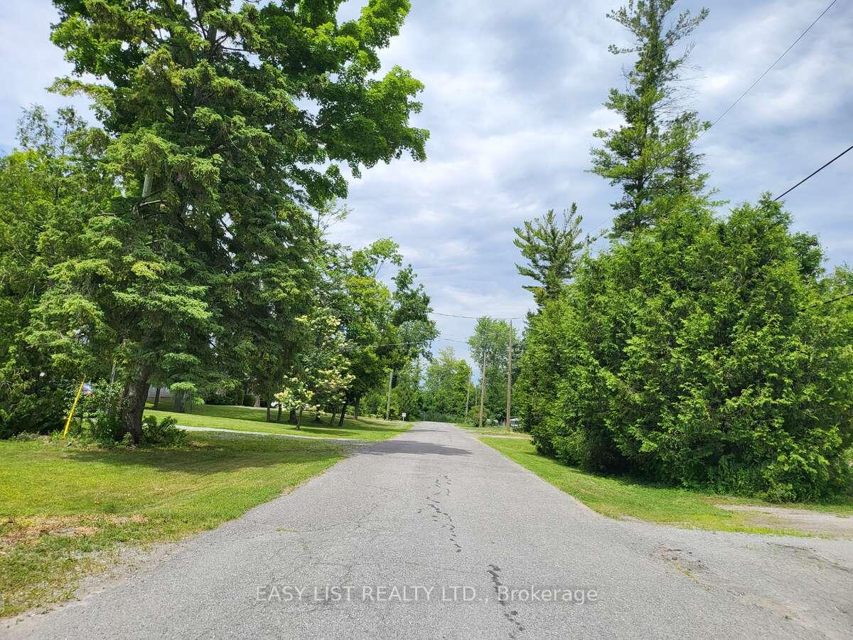 Photo 30 of 2 Miriam Avenue, Ottawa, Pineglen — HOMEH