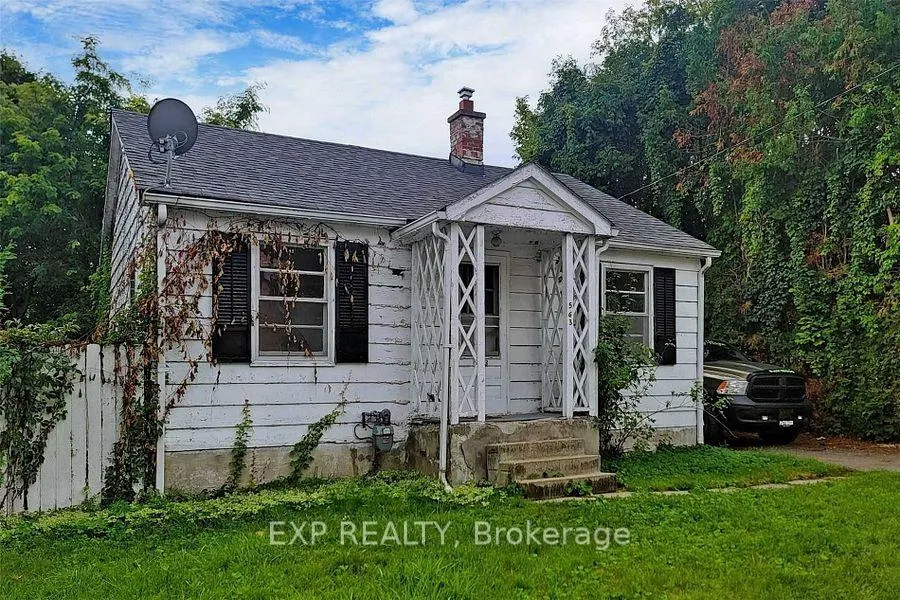 Photo 3 of 563 Devon Avenue, Oshawa, Donevan — HOMEH