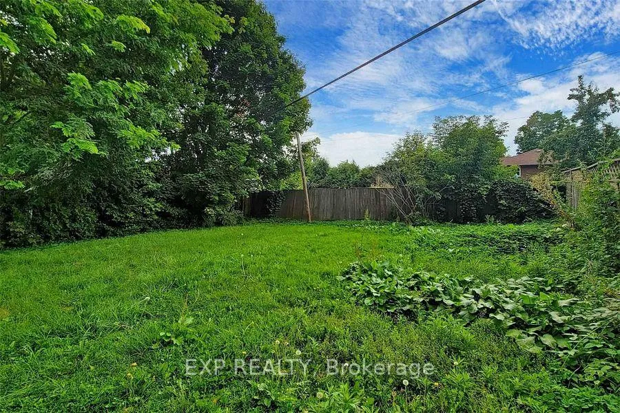 Photo 15 of 563 Devon Avenue, Oshawa, Donevan — HOMEH