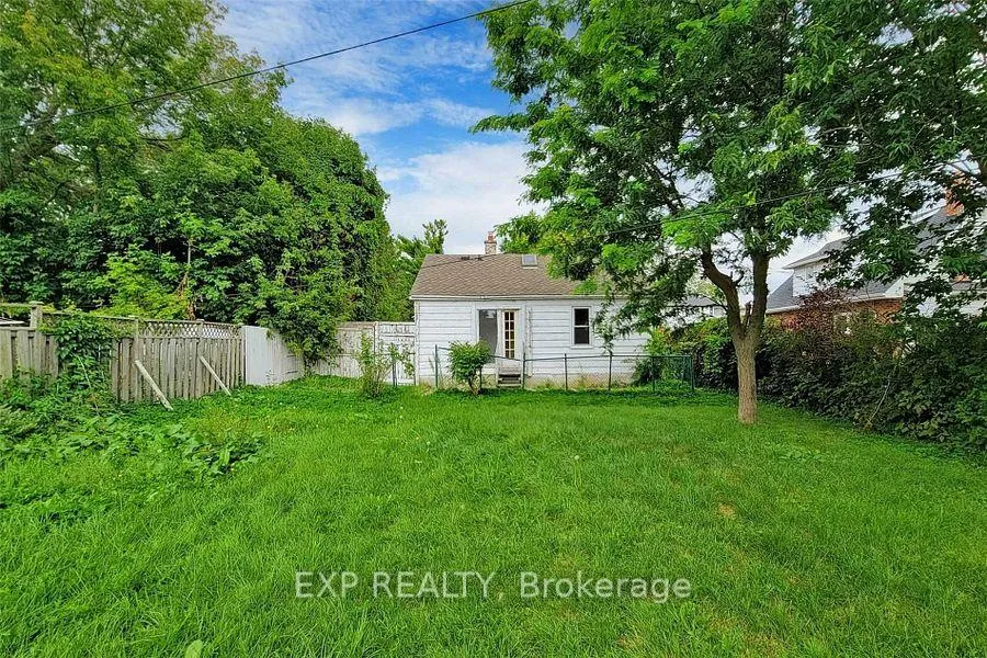 Photo 16 of 563 Devon Avenue, Oshawa, Donevan — HOMEH