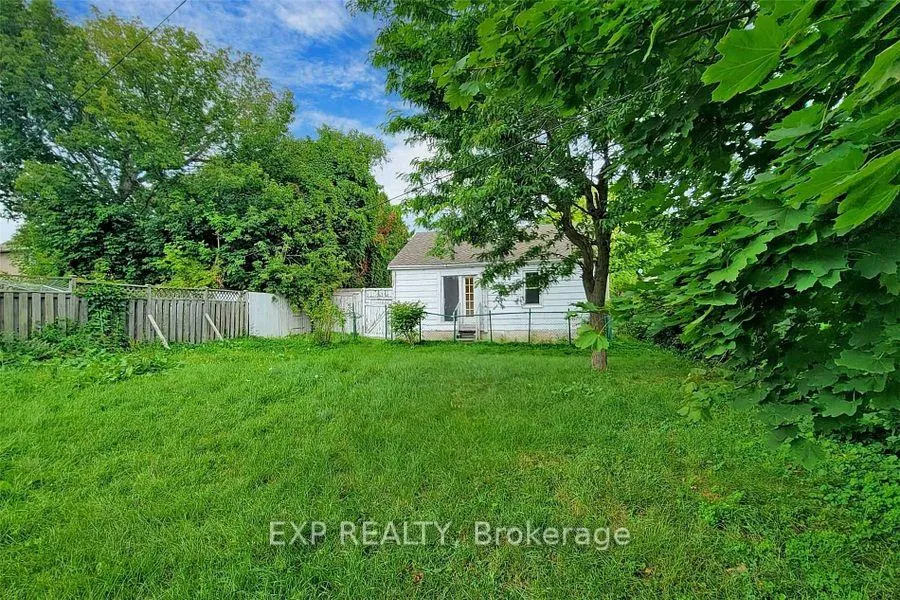 Photo 18 of 563 Devon Avenue, Oshawa, Donevan — HOMEH