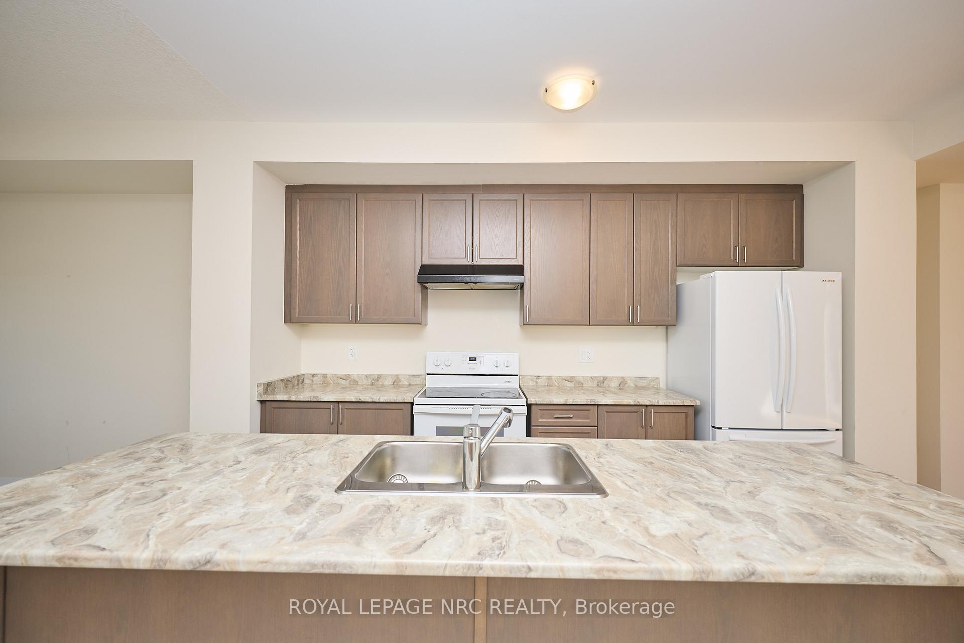 Photo 12 of 11 Melody Lane, Thorold, Hurricane/Merrittville — HOMEH