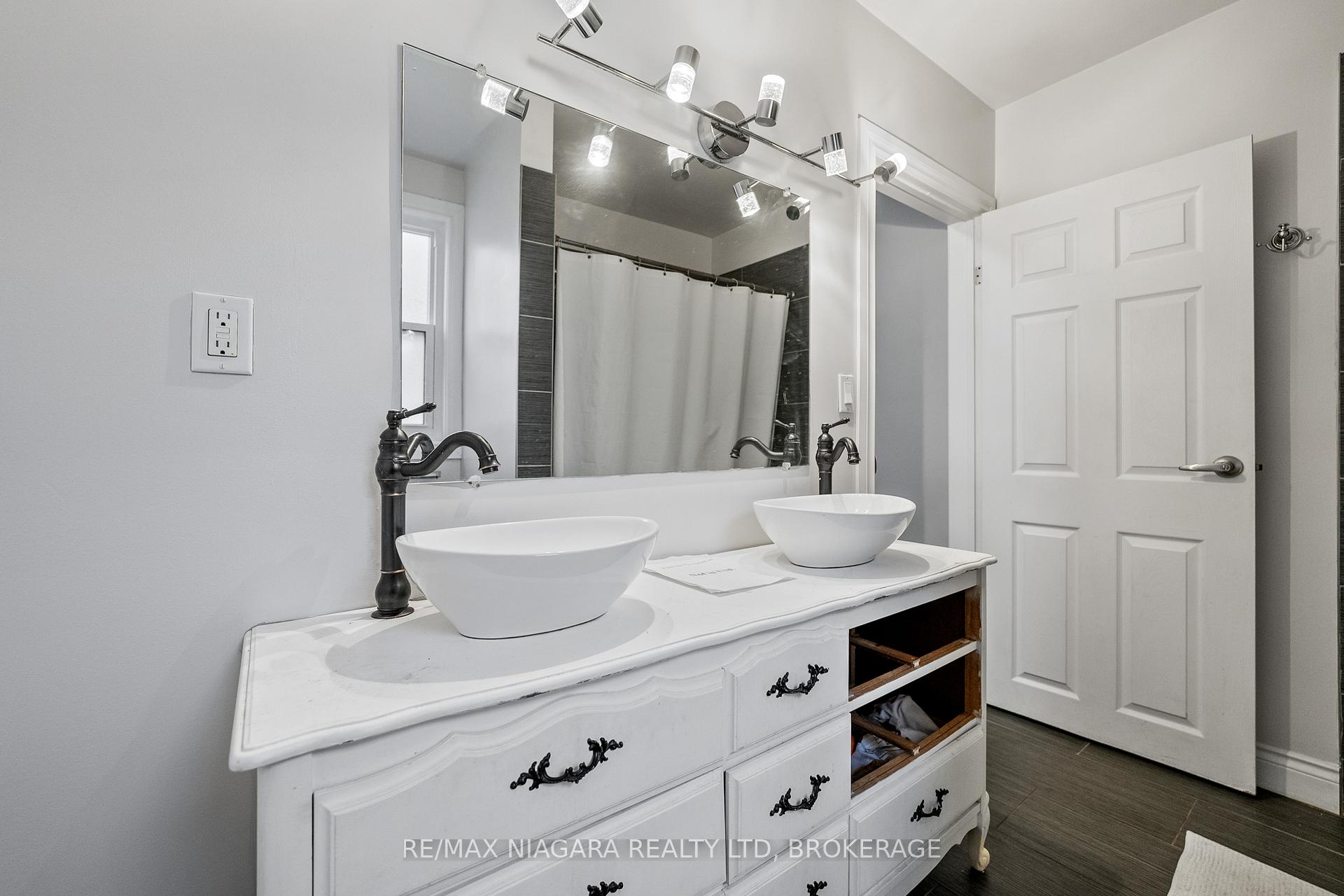 Photo 16 of 67 West Street N, Thorold, Thorold Downtown — HOMEH