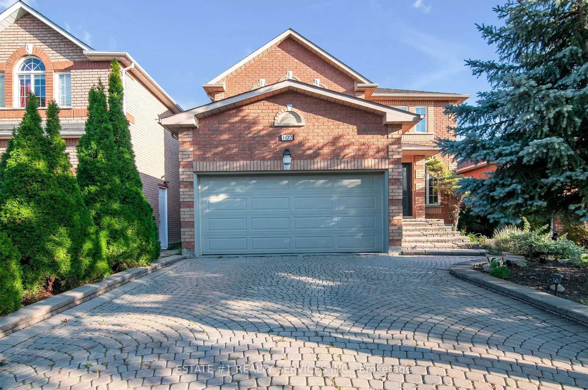 Photo 1 of 102 Cresthaven Road, Brampton, Snelgrove — HOMEH