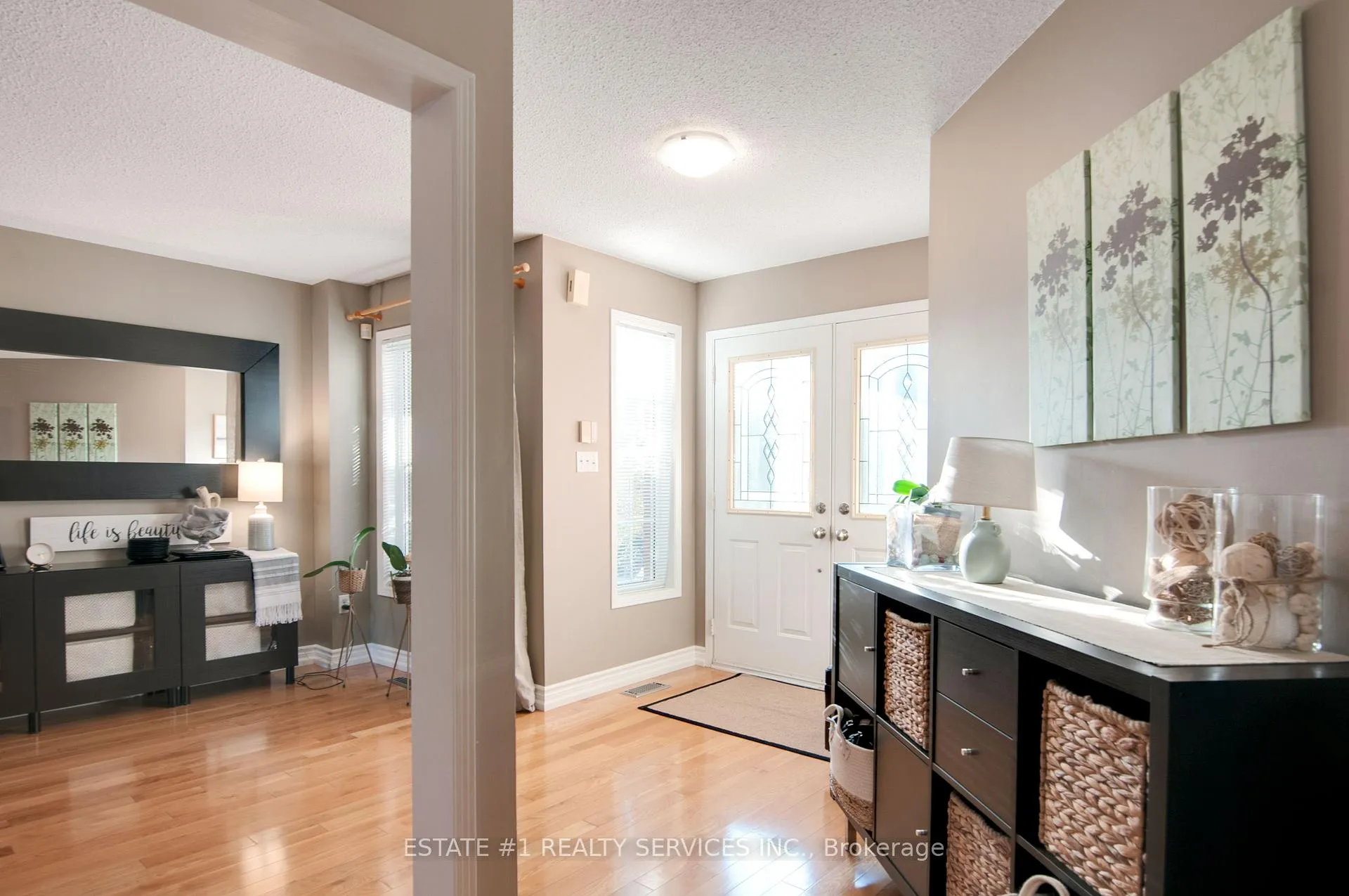 Photo 10 of 102 Cresthaven Road, Brampton, Snelgrove — HOMEH