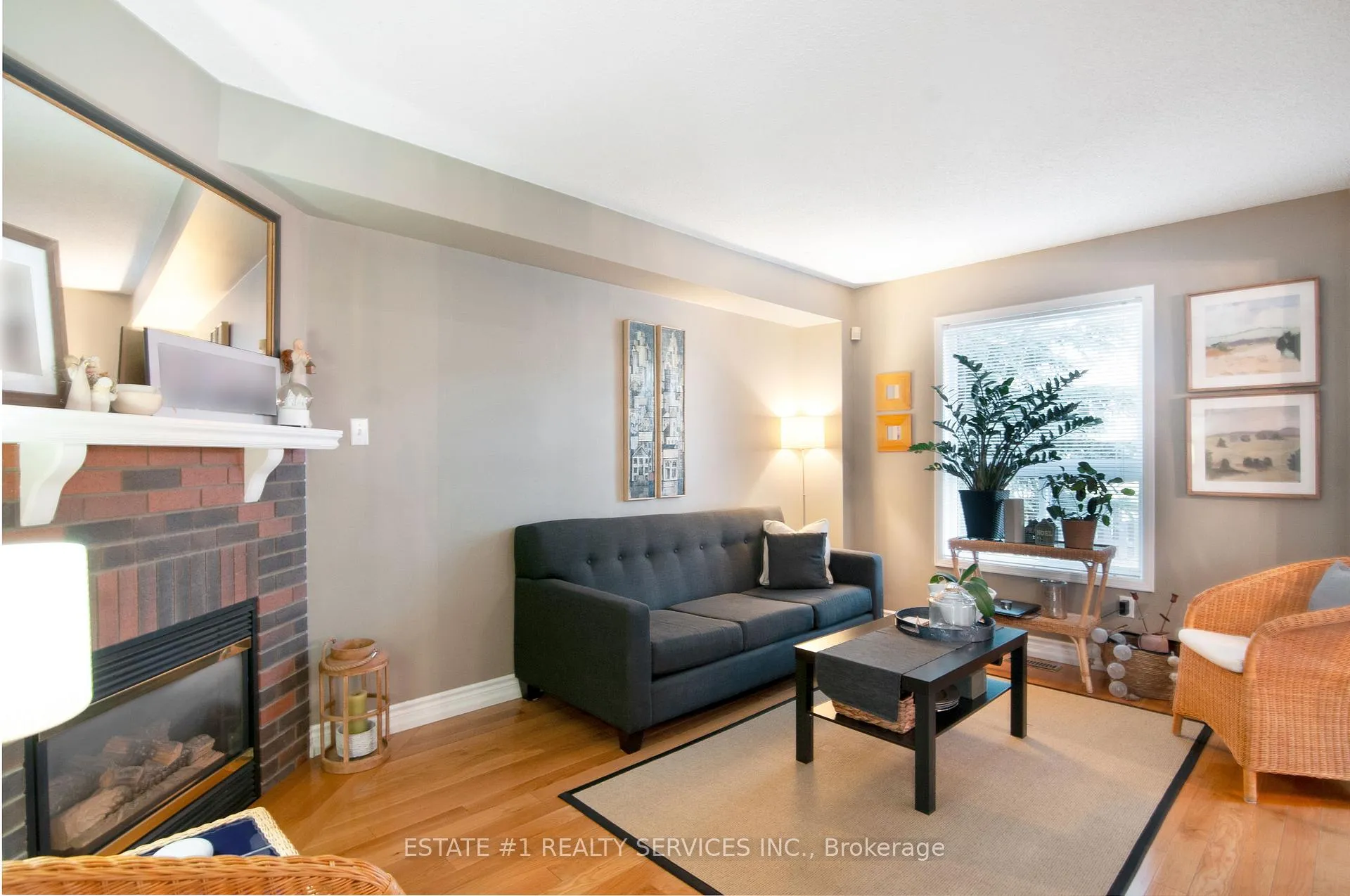 Photo 12 of 102 Cresthaven Road, Brampton, Snelgrove — HOMEH