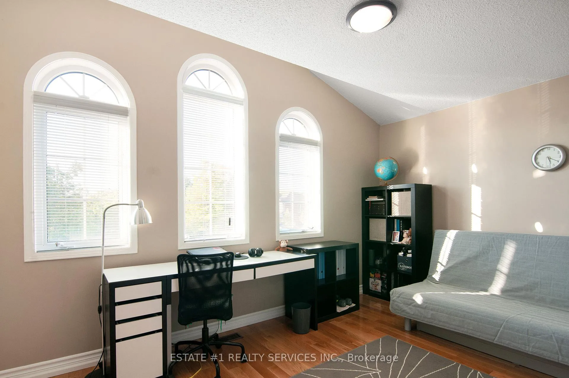 Photo 21 of 102 Cresthaven Road, Brampton, Snelgrove — HOMEH