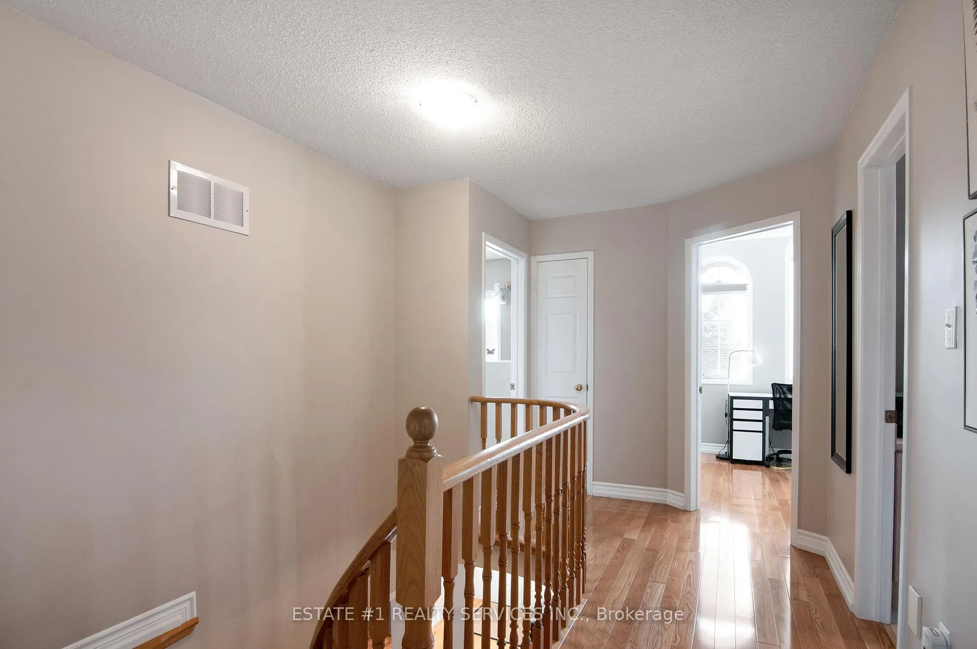Photo 22 of 102 Cresthaven Road, Brampton, Snelgrove — HOMEH