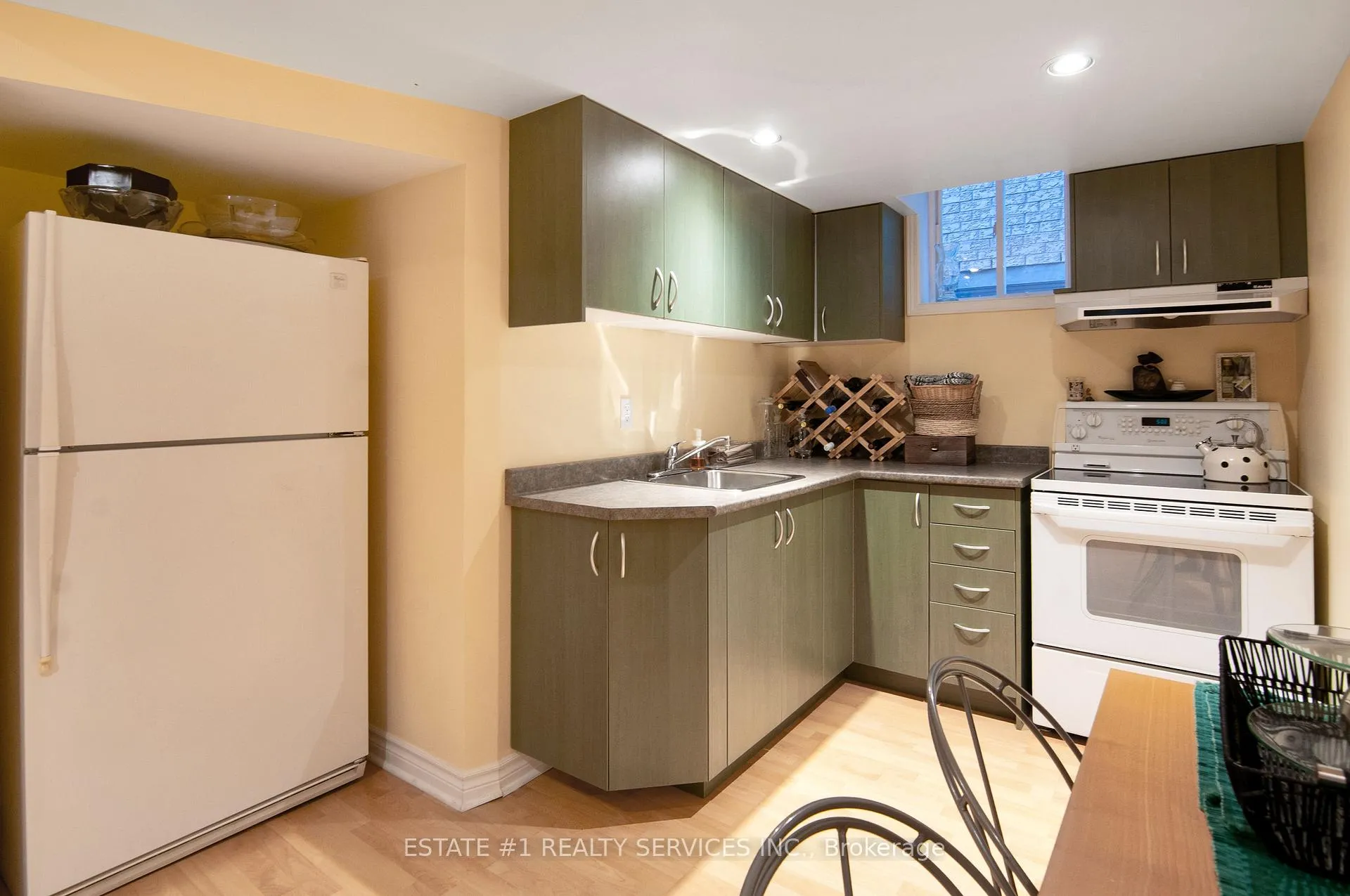 Photo 36 of 102 Cresthaven Road, Brampton, Snelgrove — HOMEH