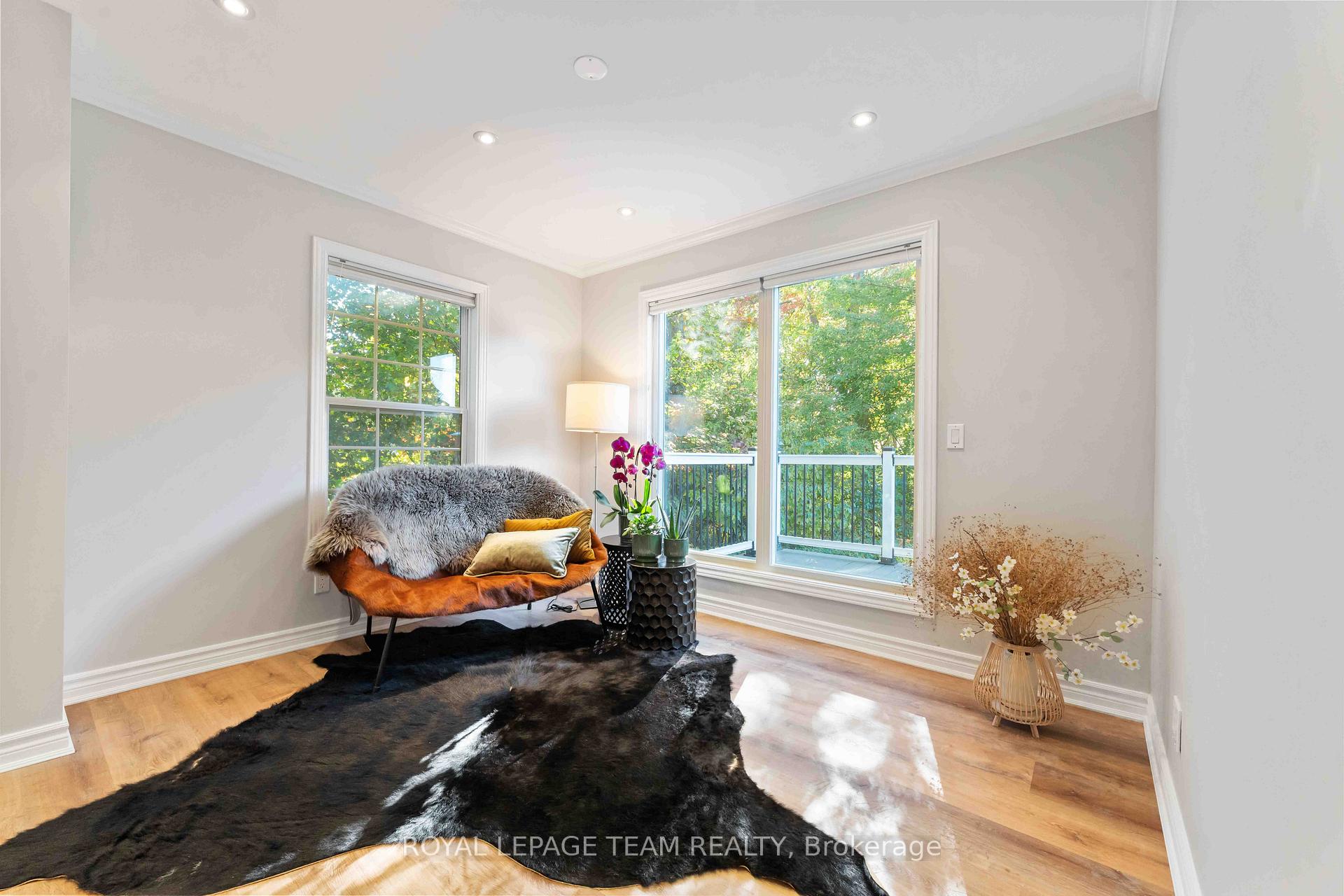 Photo 16 of 60 Vaan Drive, Ottawa, Merivale Gardens — HOMEH