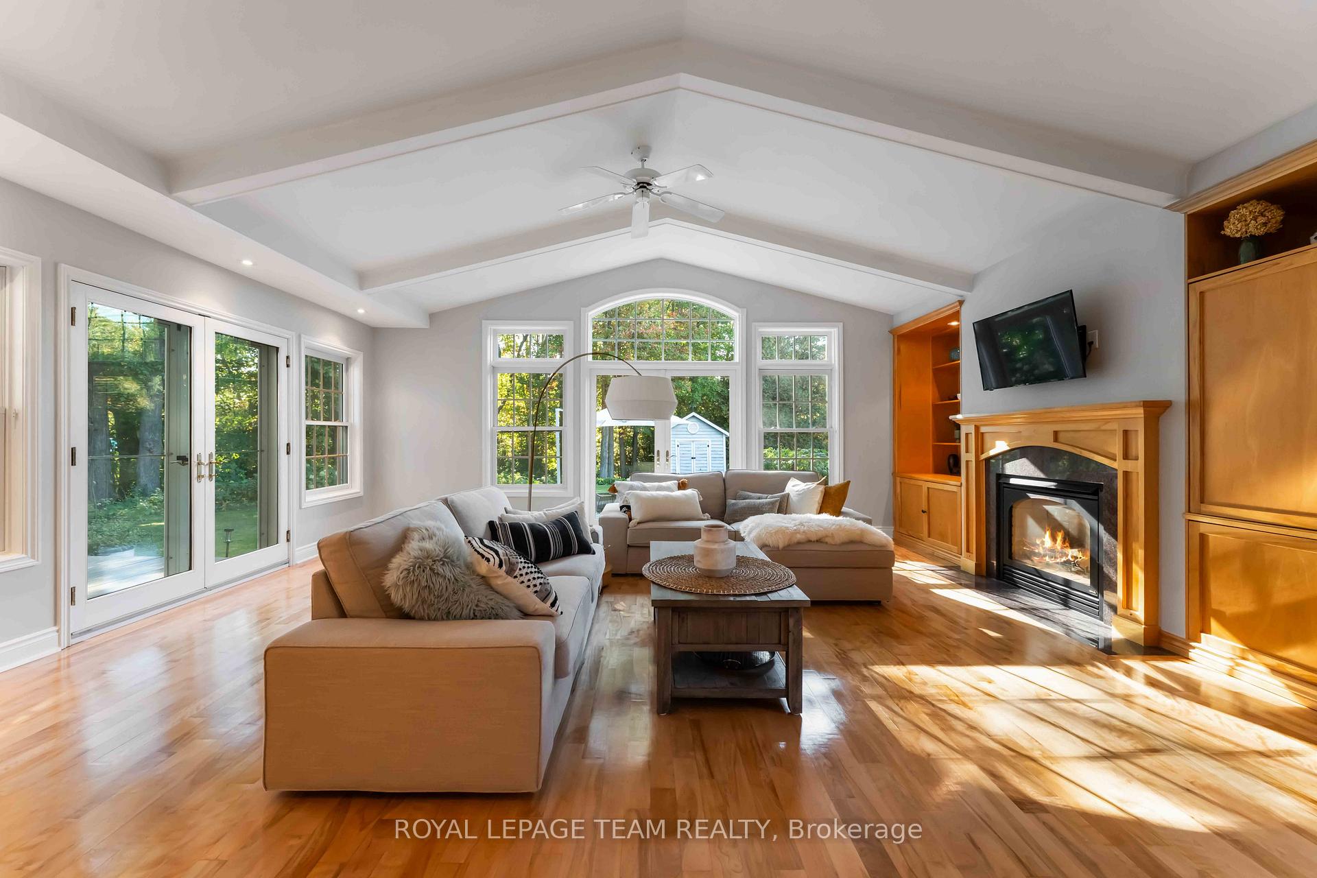 Photo 22 of 60 Vaan Drive, Ottawa, Merivale Gardens — HOMEH