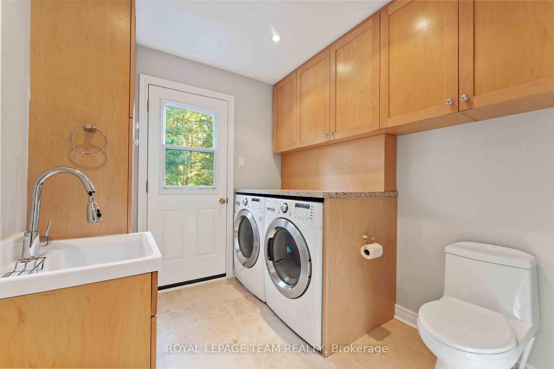 Photo 23 of 60 Vaan Drive, Ottawa, Merivale Gardens — HOMEH