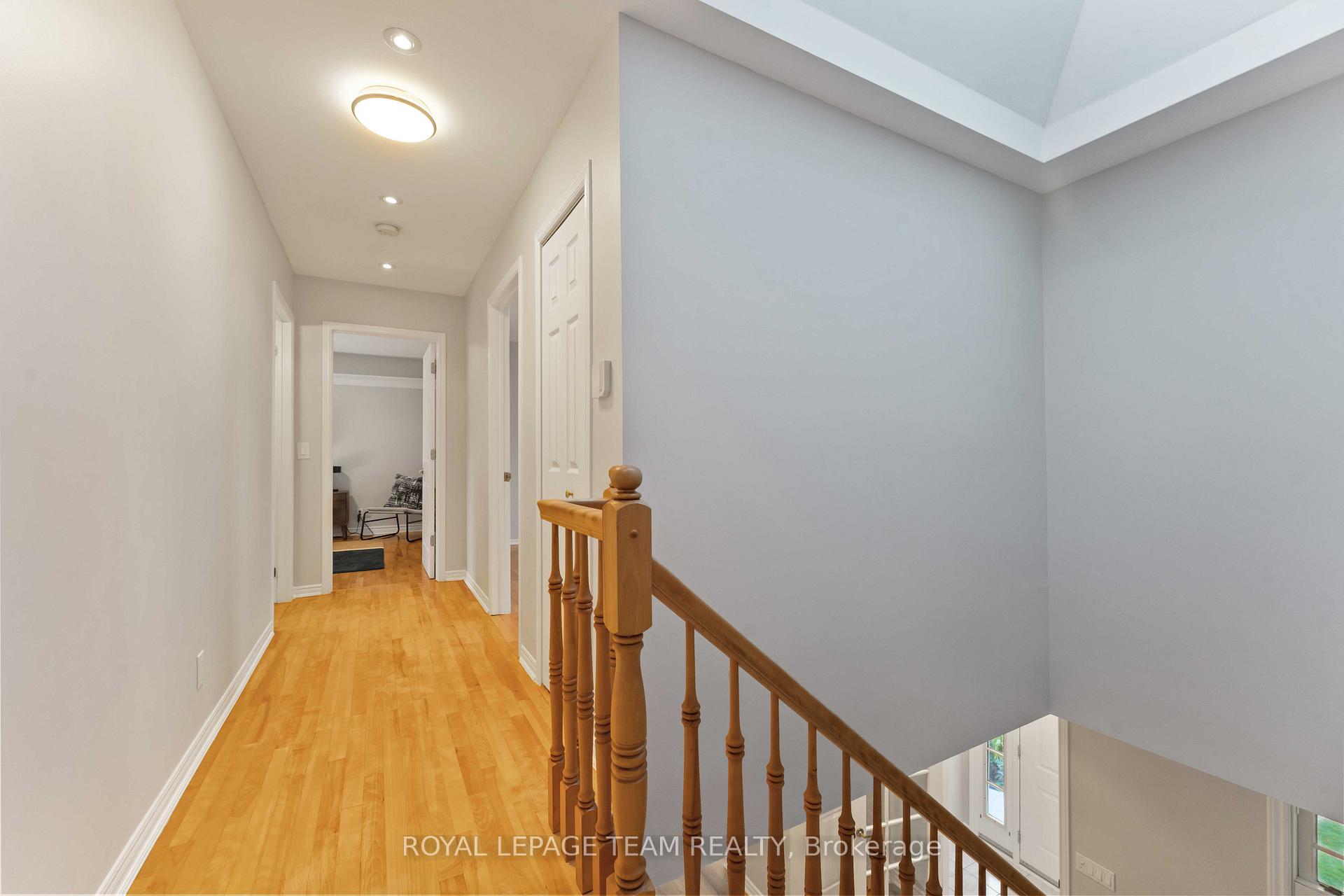 Photo 26 of 60 Vaan Drive, Ottawa, Merivale Gardens — HOMEH