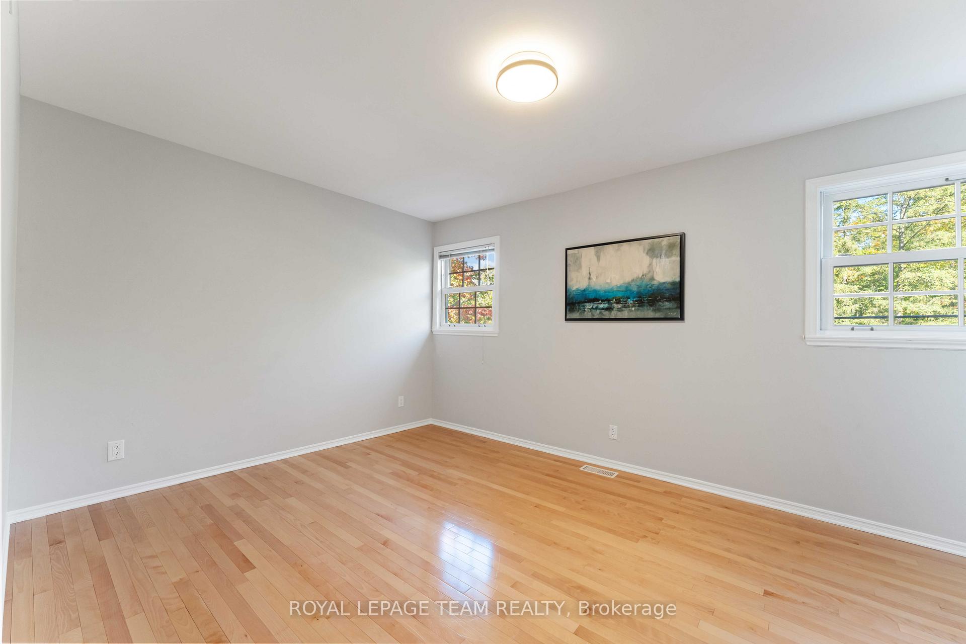 Photo 30 of 60 Vaan Drive, Ottawa, Merivale Gardens — HOMEH