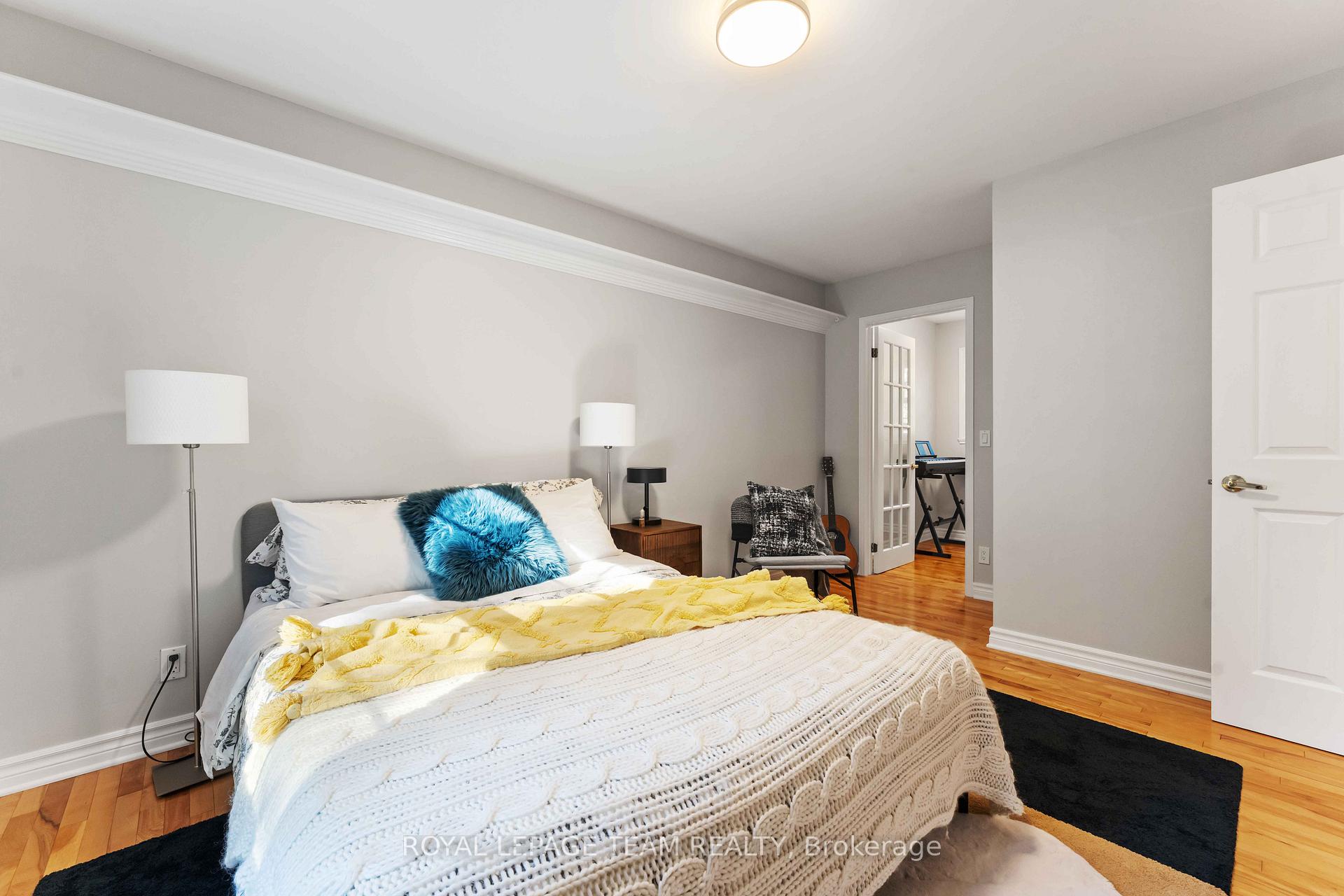 Photo 32 of 60 Vaan Drive, Ottawa, Merivale Gardens — HOMEH