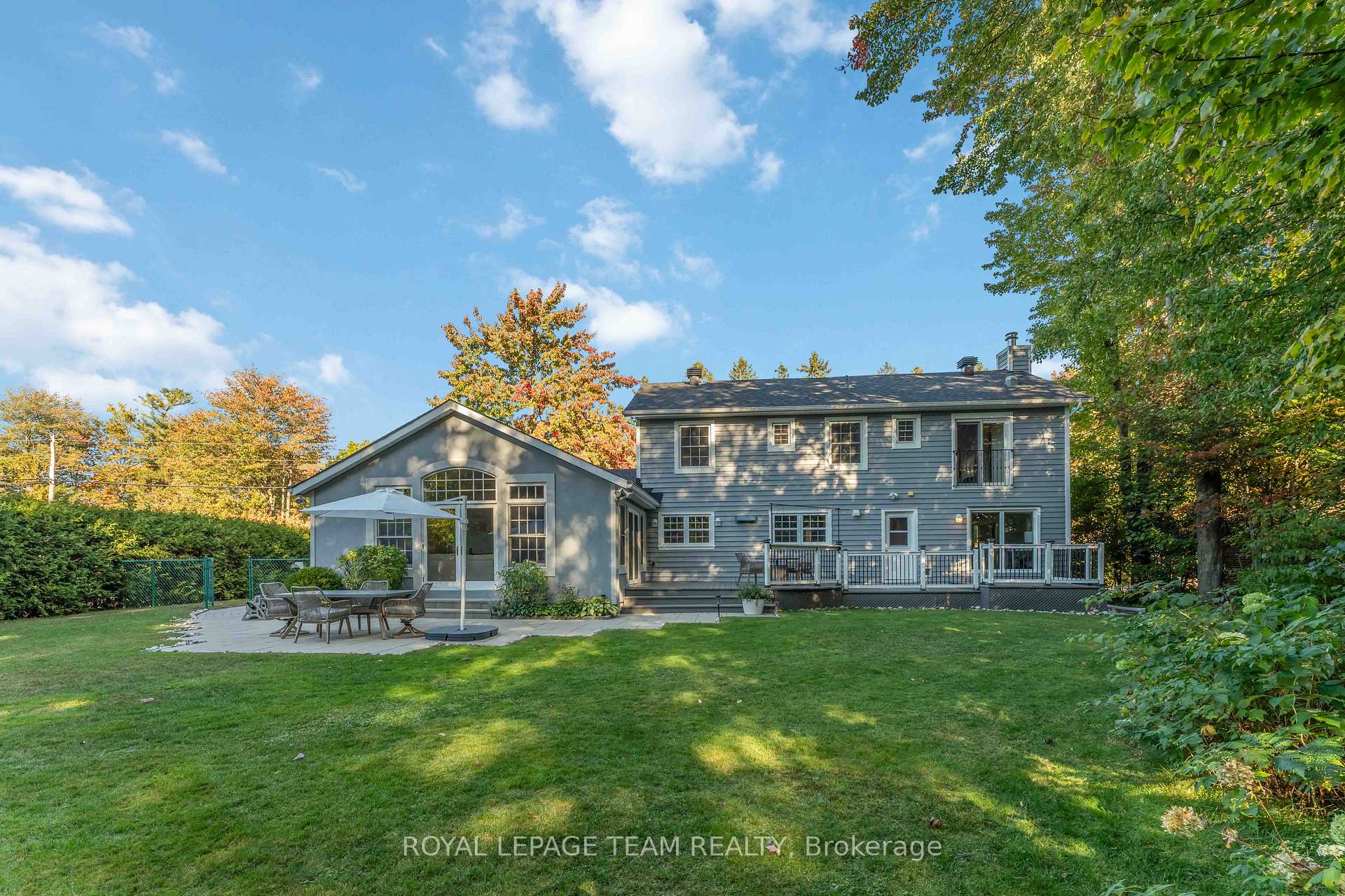 Photo 40 of 60 Vaan Drive, Ottawa, Merivale Gardens — HOMEH