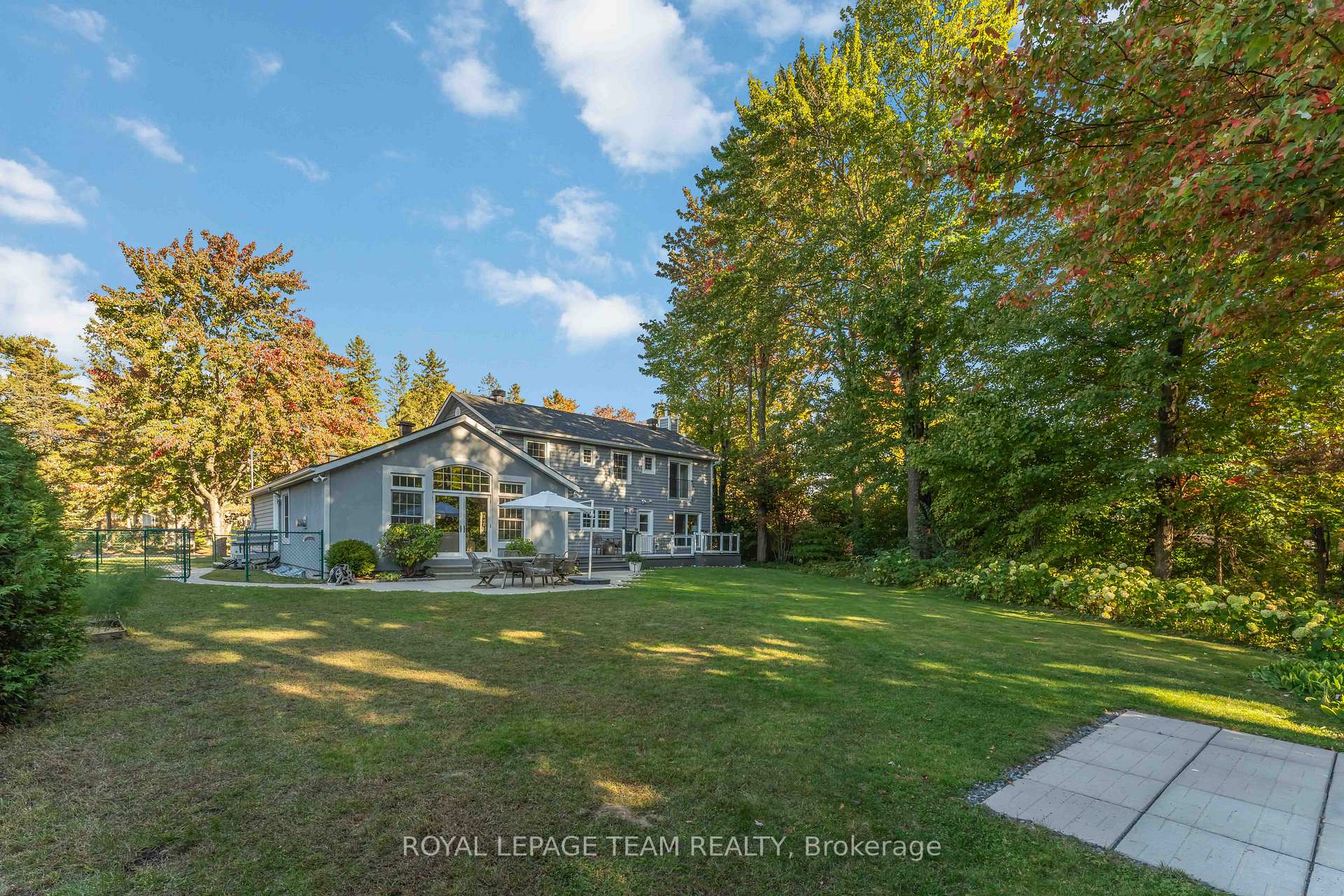 Photo 41 of 60 Vaan Drive, Ottawa, Merivale Gardens — HOMEH