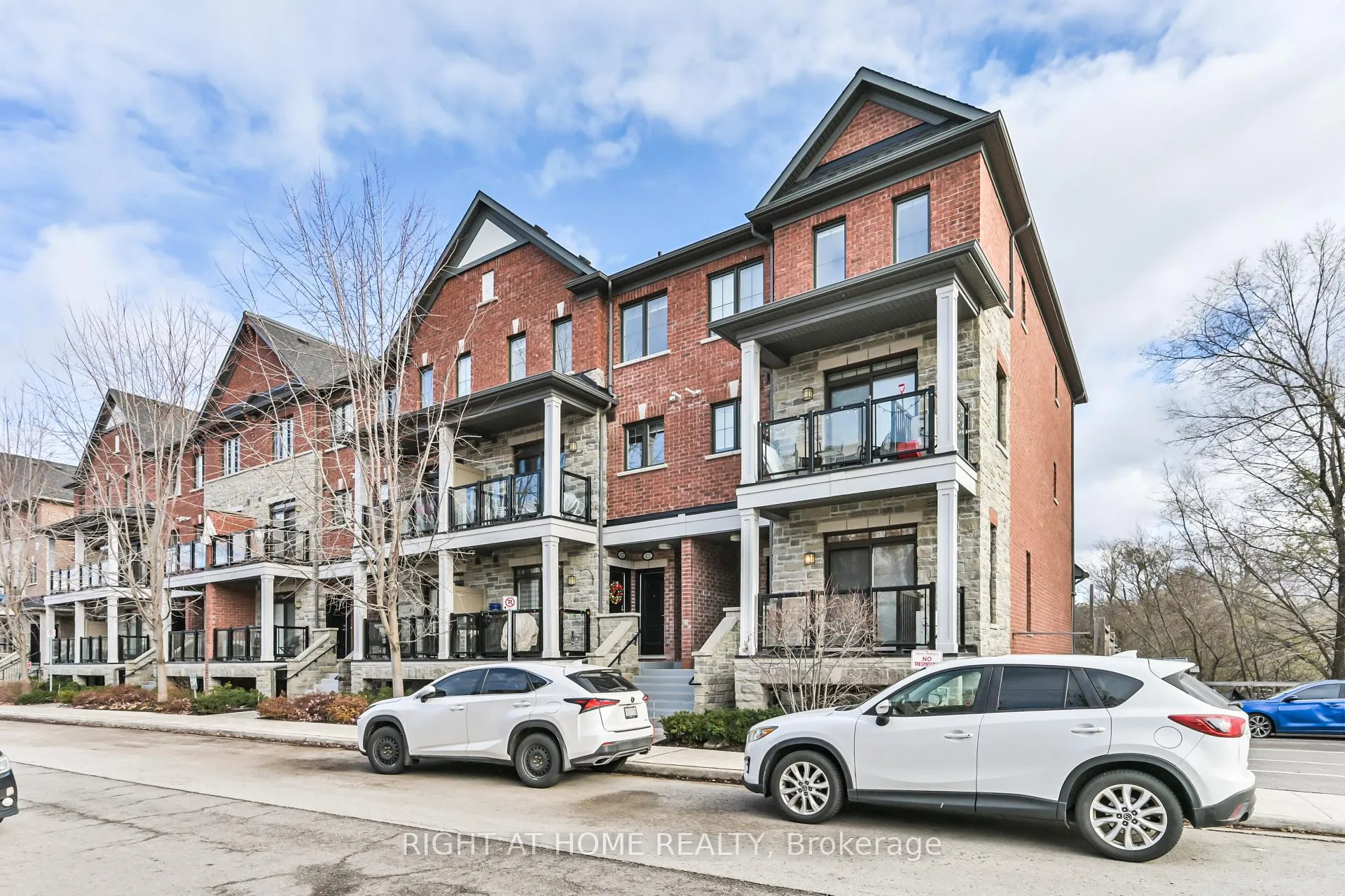 Front of Unit 423, 201 Pine Grove Road
