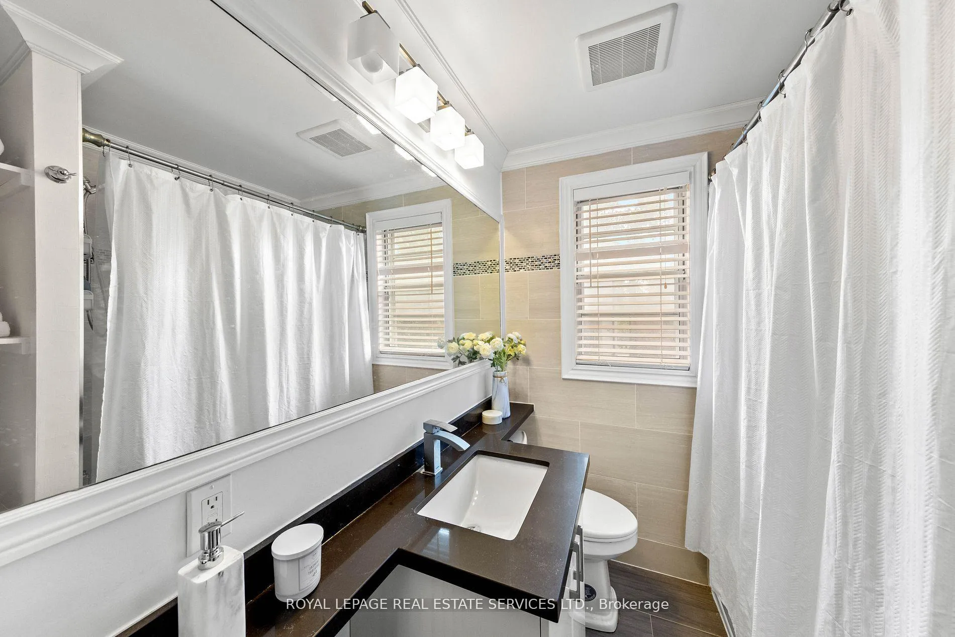 Photo 25 of 1565 Mount Pleasant Road, Toronto, Lawrence Park North — HOMEH