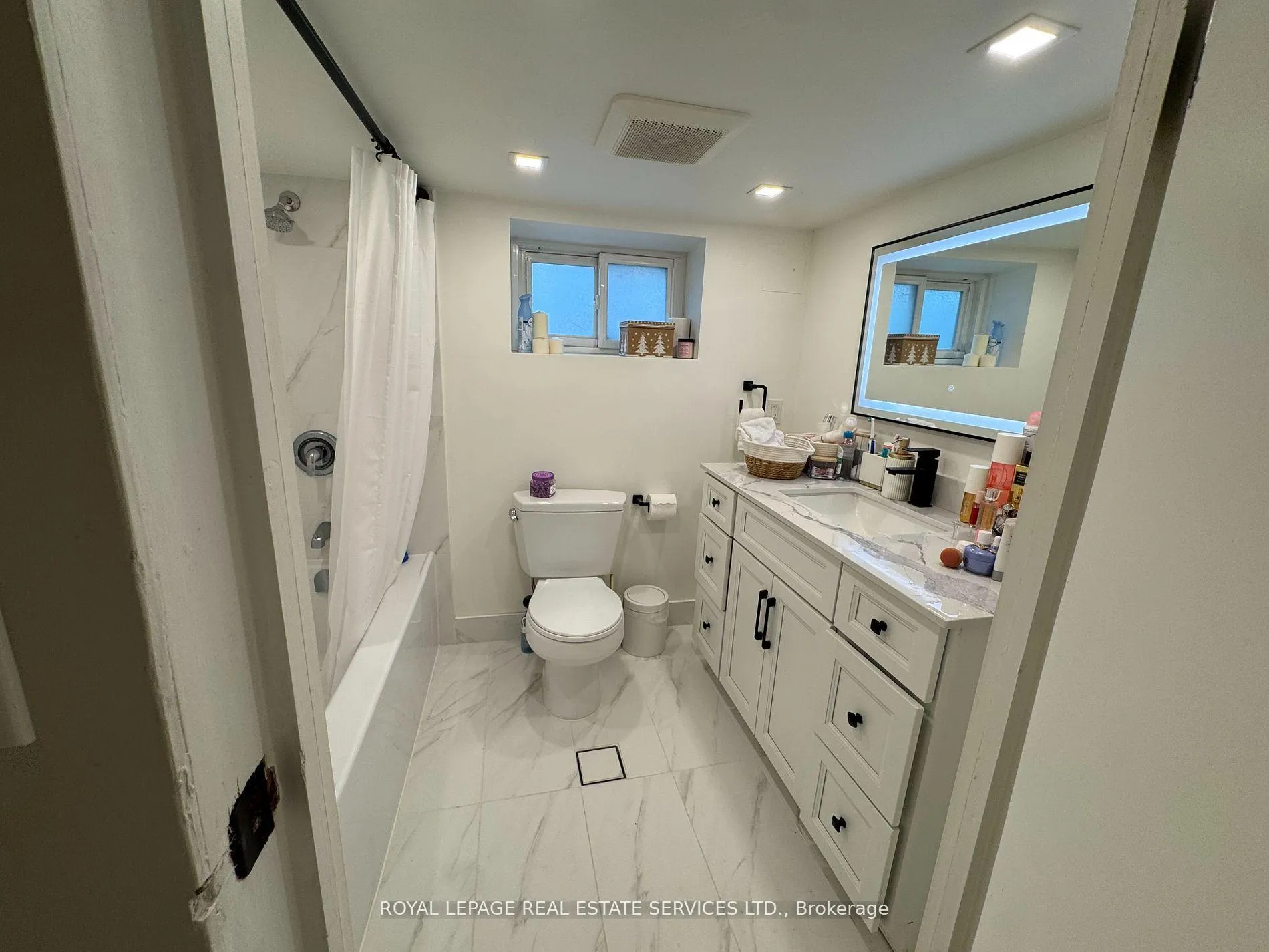 Photo 35 of 1565 Mount Pleasant Road, Toronto, Lawrence Park North — HOMEH