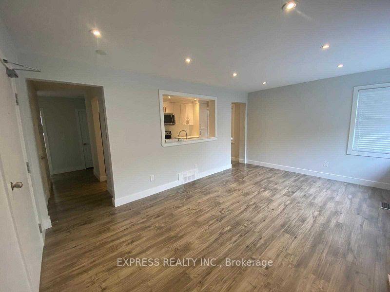 Photo 3 of Unit 1, 601 Old Orchard Grove, Toronto, Bedford Park-Nortown — HOMEH