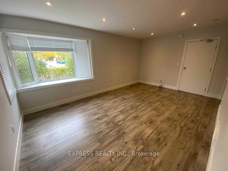 Photo 4 of Unit 1, 601 Old Orchard Grove, Toronto, Bedford Park-Nortown — HOMEH