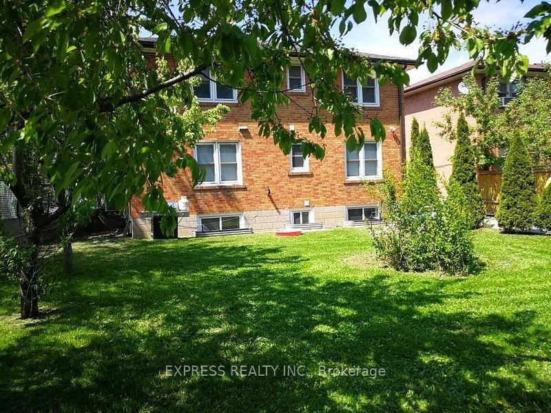 Photo 12 of Unit 1, 601 Old Orchard Grove, Toronto, Bedford Park-Nortown — HOMEH