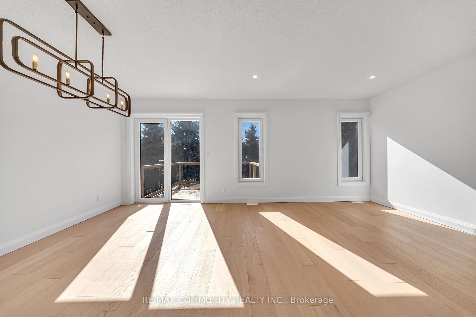 Photo 12 of 14 Alexander Circle, Strathroy-Caradoc, Caradoc — HOMEH