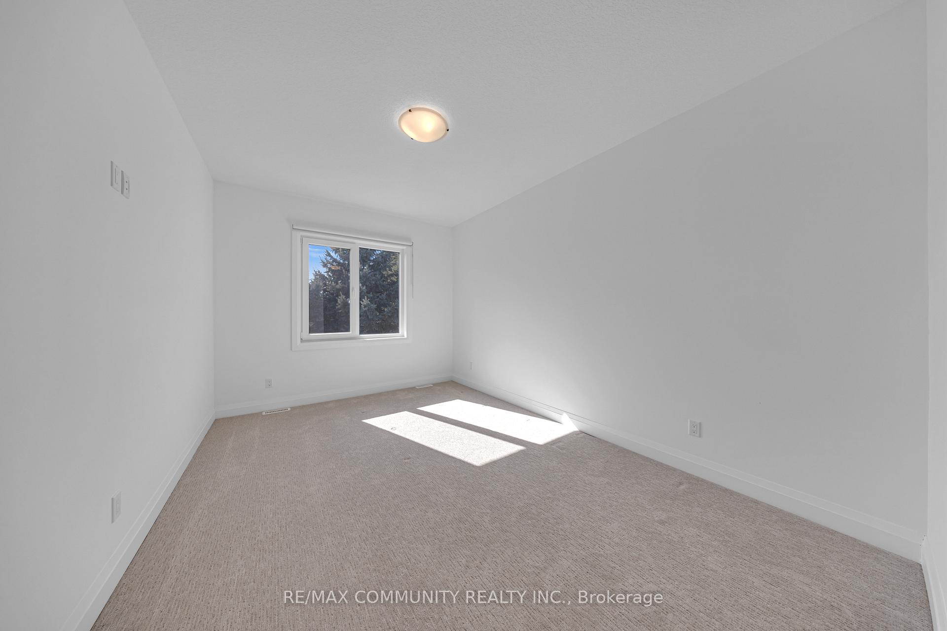 Photo 18 of 14 Alexander Circle, Strathroy-Caradoc, Caradoc — HOMEH